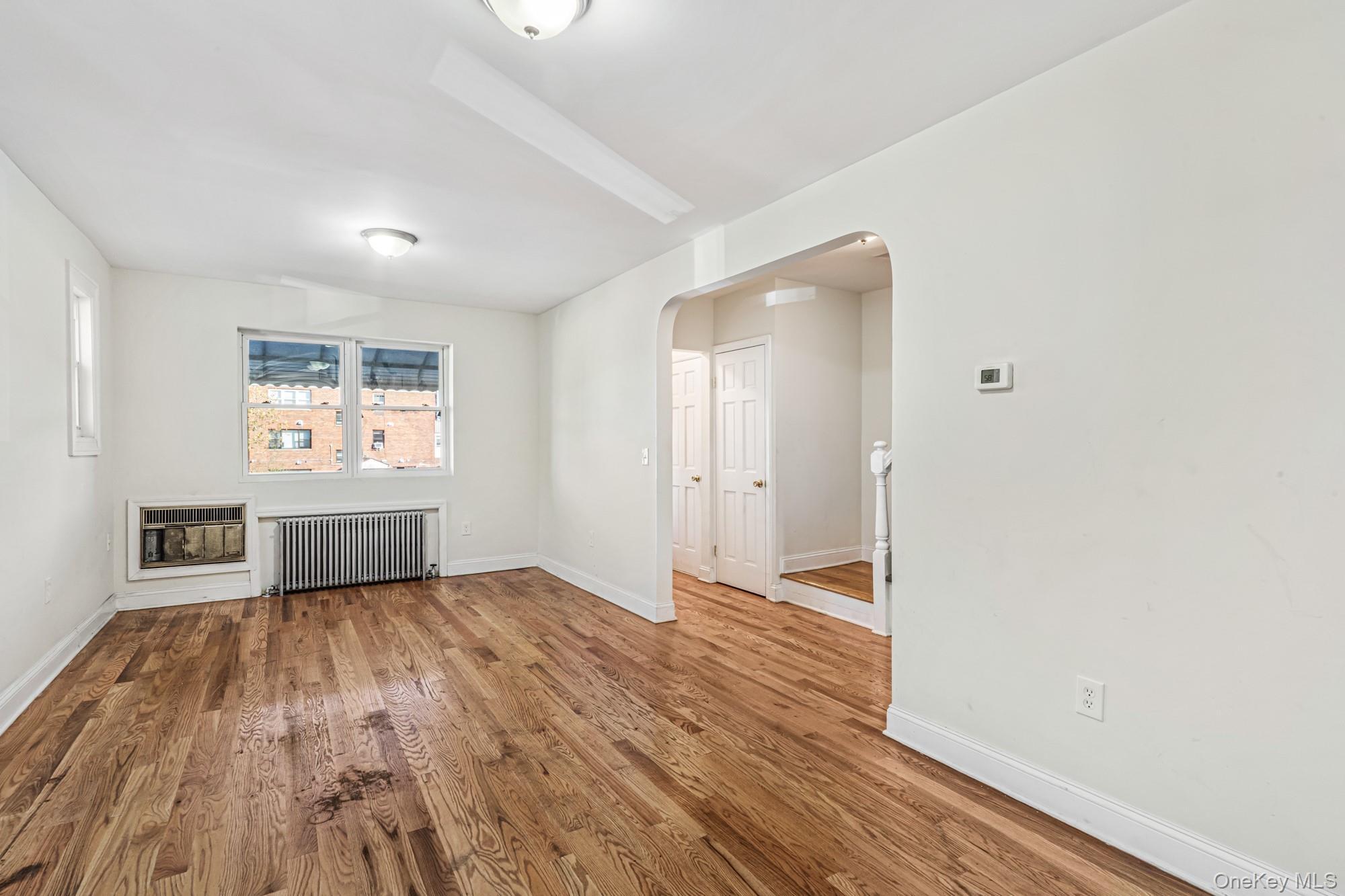 Single Family Main Queens, NY 11358, MLS-933982-3