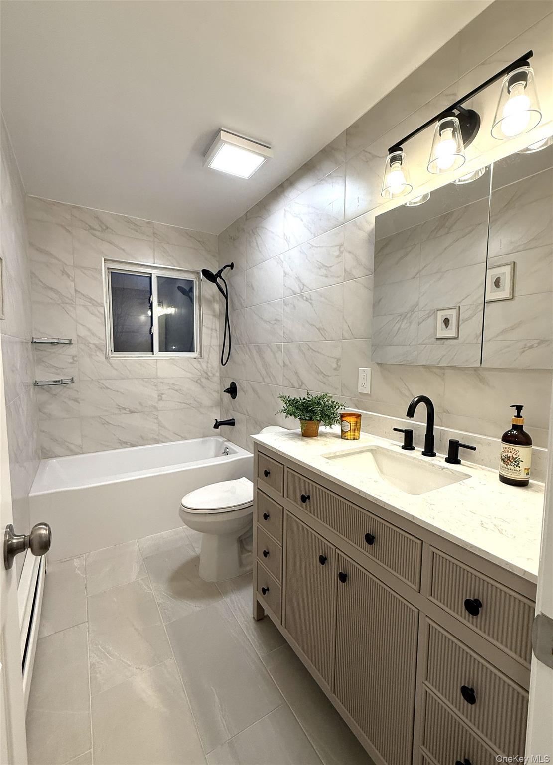 Single Family Scott Suffolk County, NY 11729, MLS-933986-11