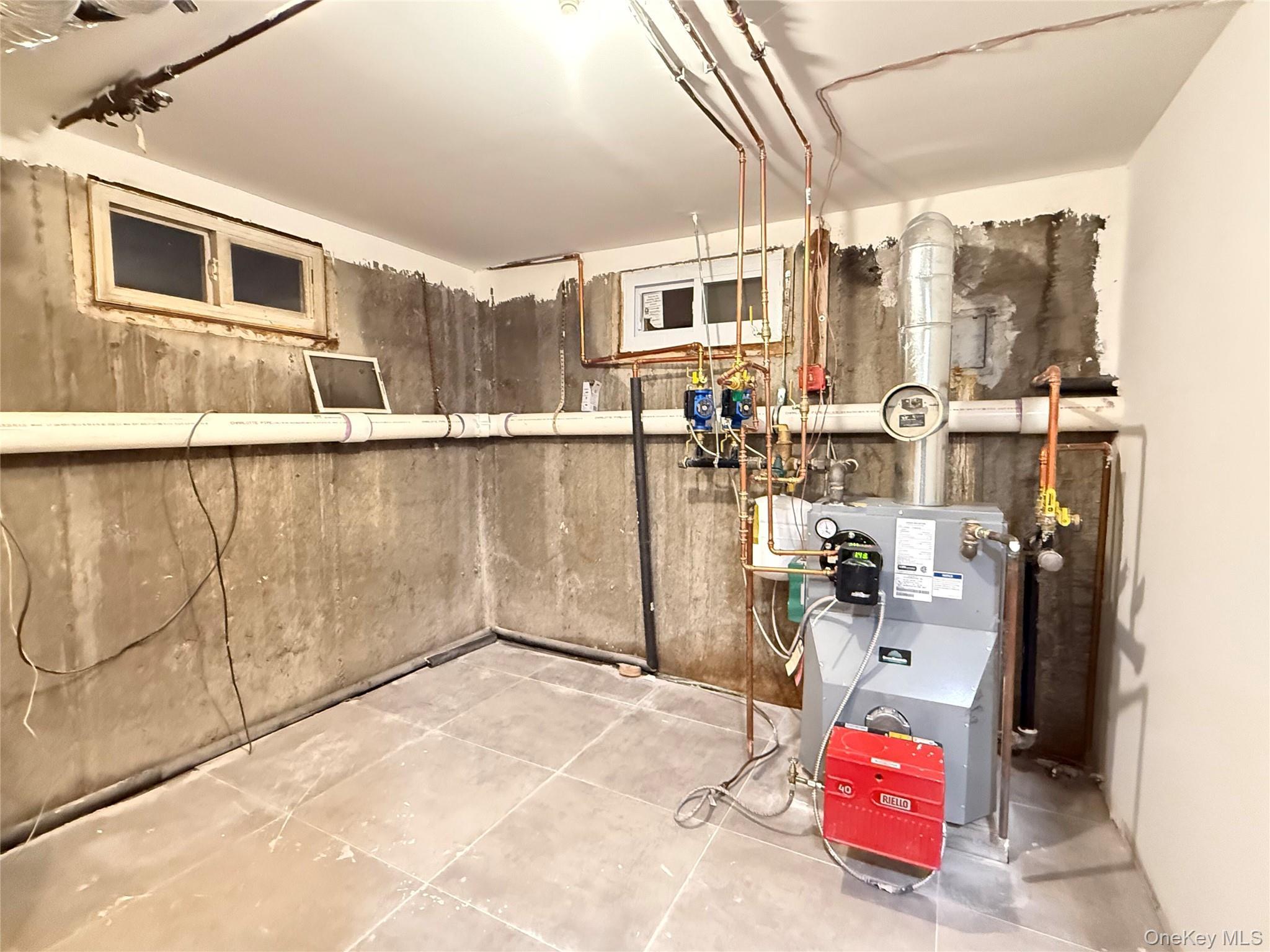 Single Family Scott Suffolk County, NY 11729, MLS-933986-22