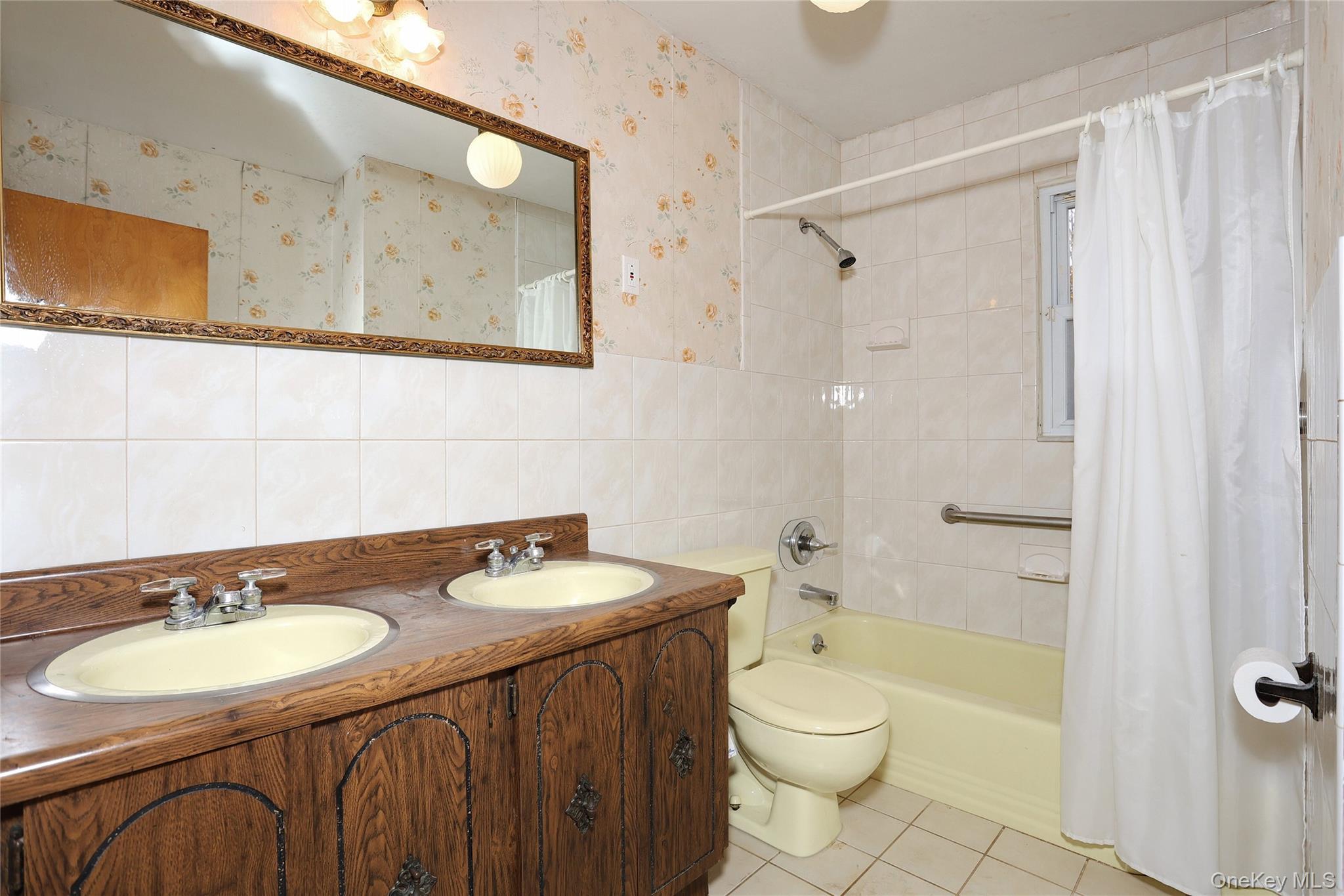 Single Family Prides  Rockland County, NY 10956, MLS-933990-16