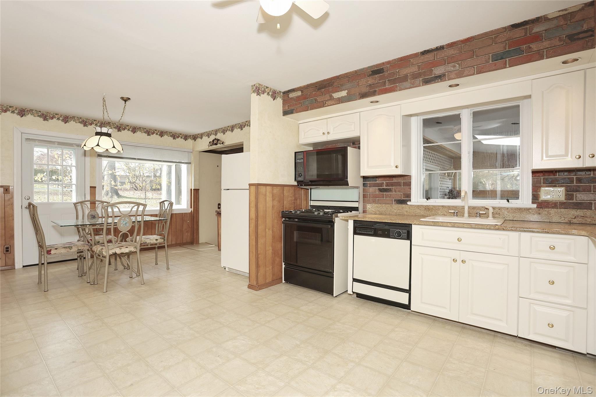 Single Family Prides  Rockland County, NY 10956, MLS-933990-6