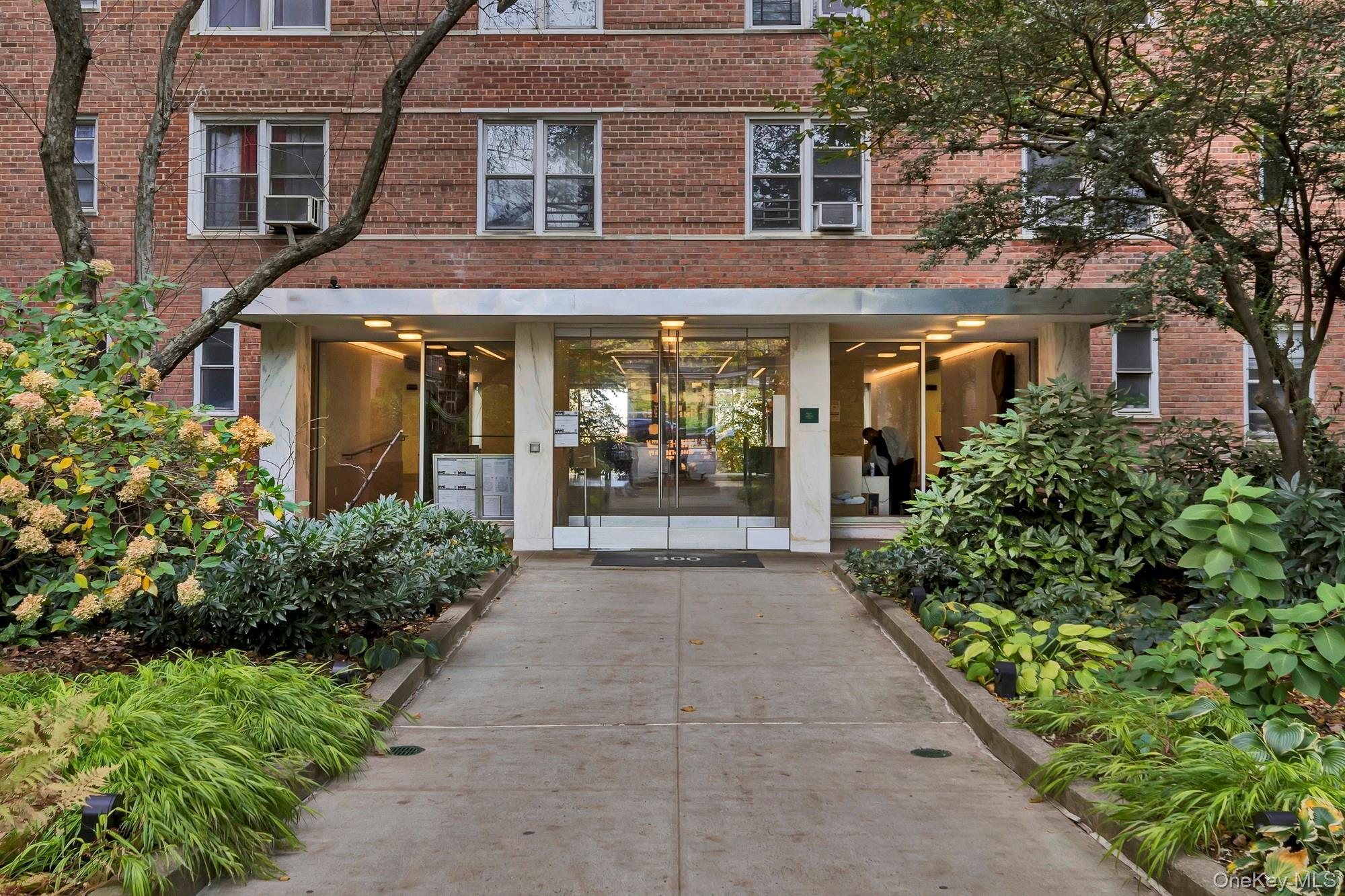 Coop Grand Concourse  Bronx, NY 10451, MLS-933991-18