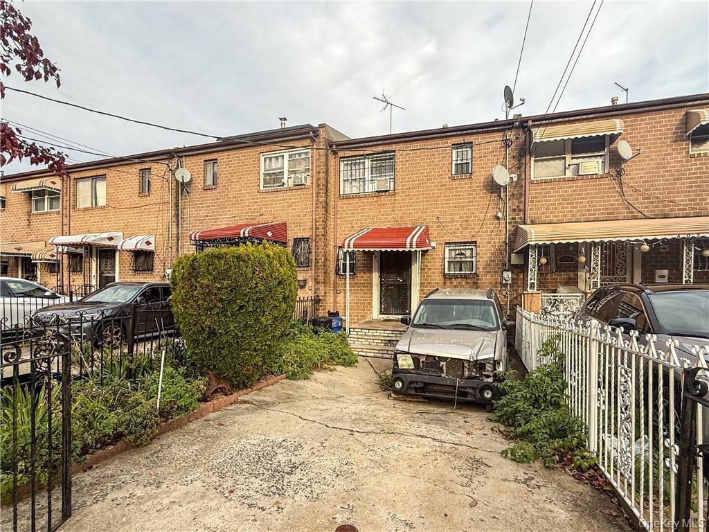 Single Family Thomas S Boyland Brooklyn, NY 11212, MLS-933995-2