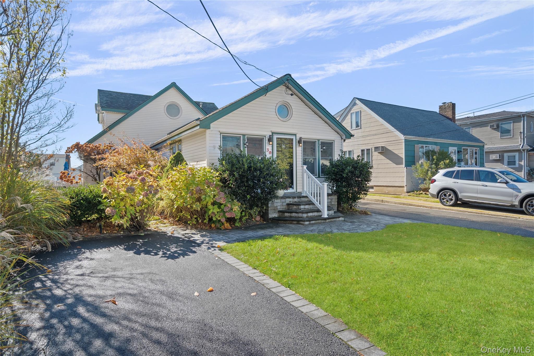 Single Family Bayside Suffolk County, NY 11701, MLS-933996-2