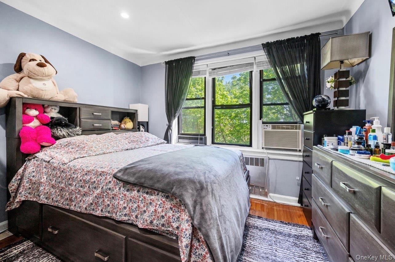 Apartment Hoover  Queens, NY 11435, MLS-934007-4