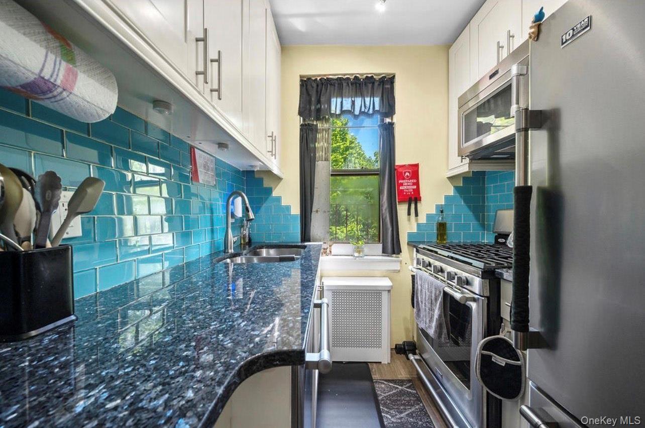 Apartment Hoover  Queens, NY 11435, MLS-934007-6