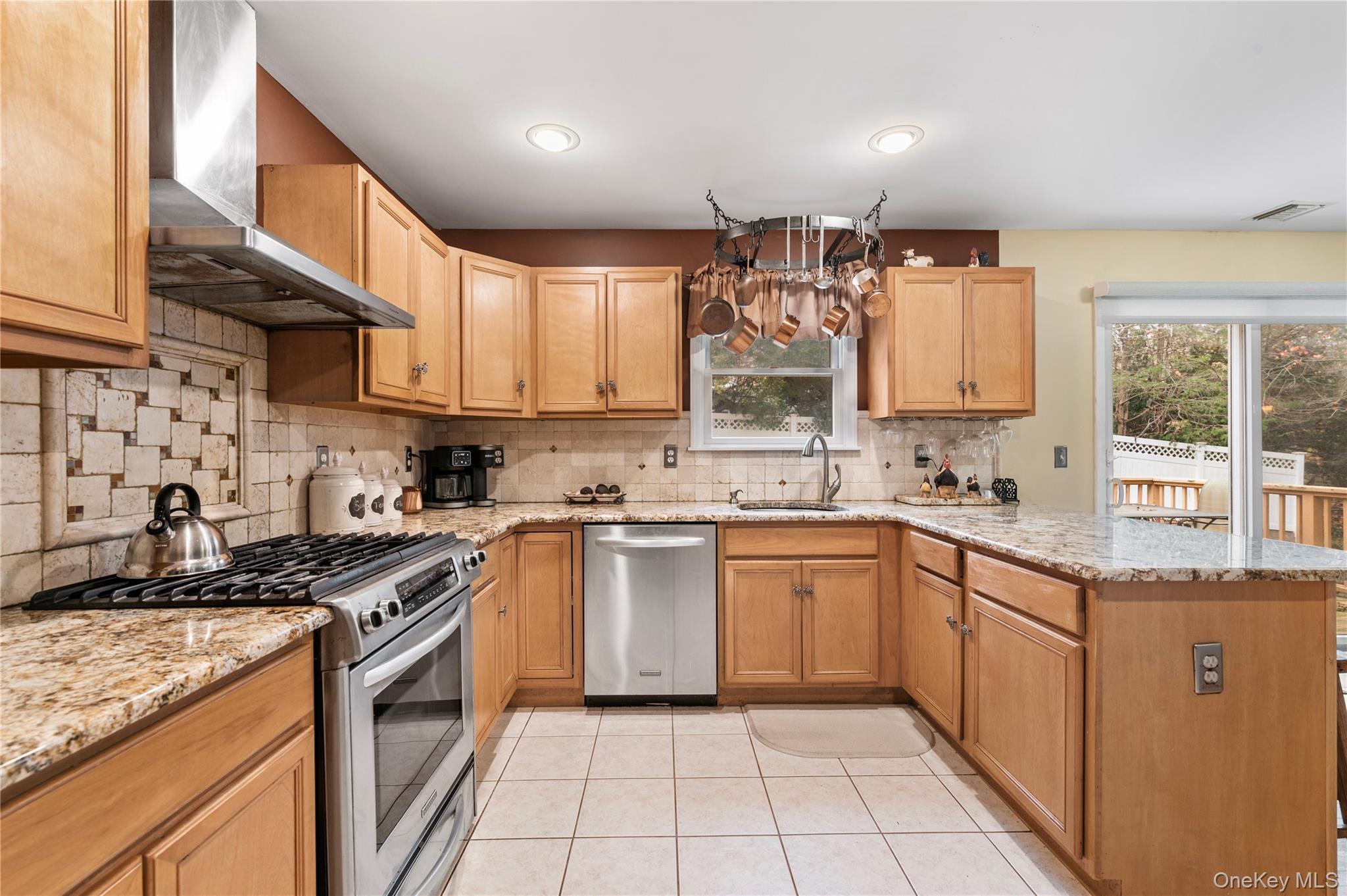 Single Family 15th Suffolk County, NY 11792, MLS-934021-13