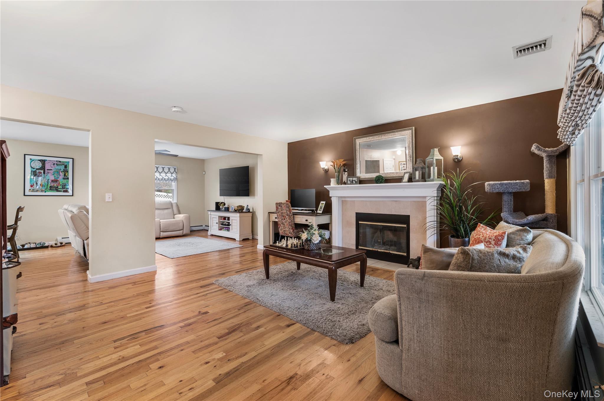 Single Family 15th Suffolk County, NY 11792, MLS-934021-5