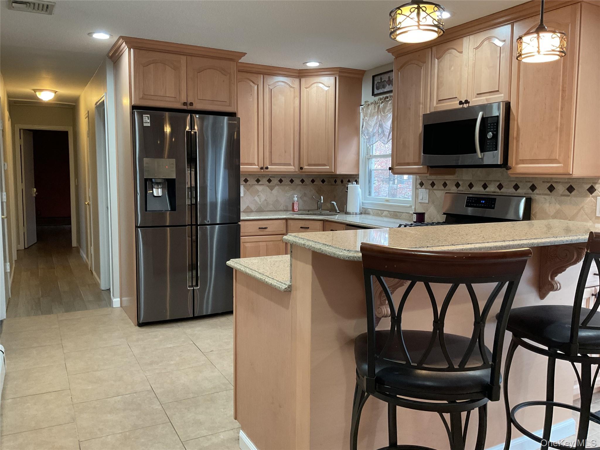 Single Family Boxwood Suffolk County, NY 11967, MLS-934065-11