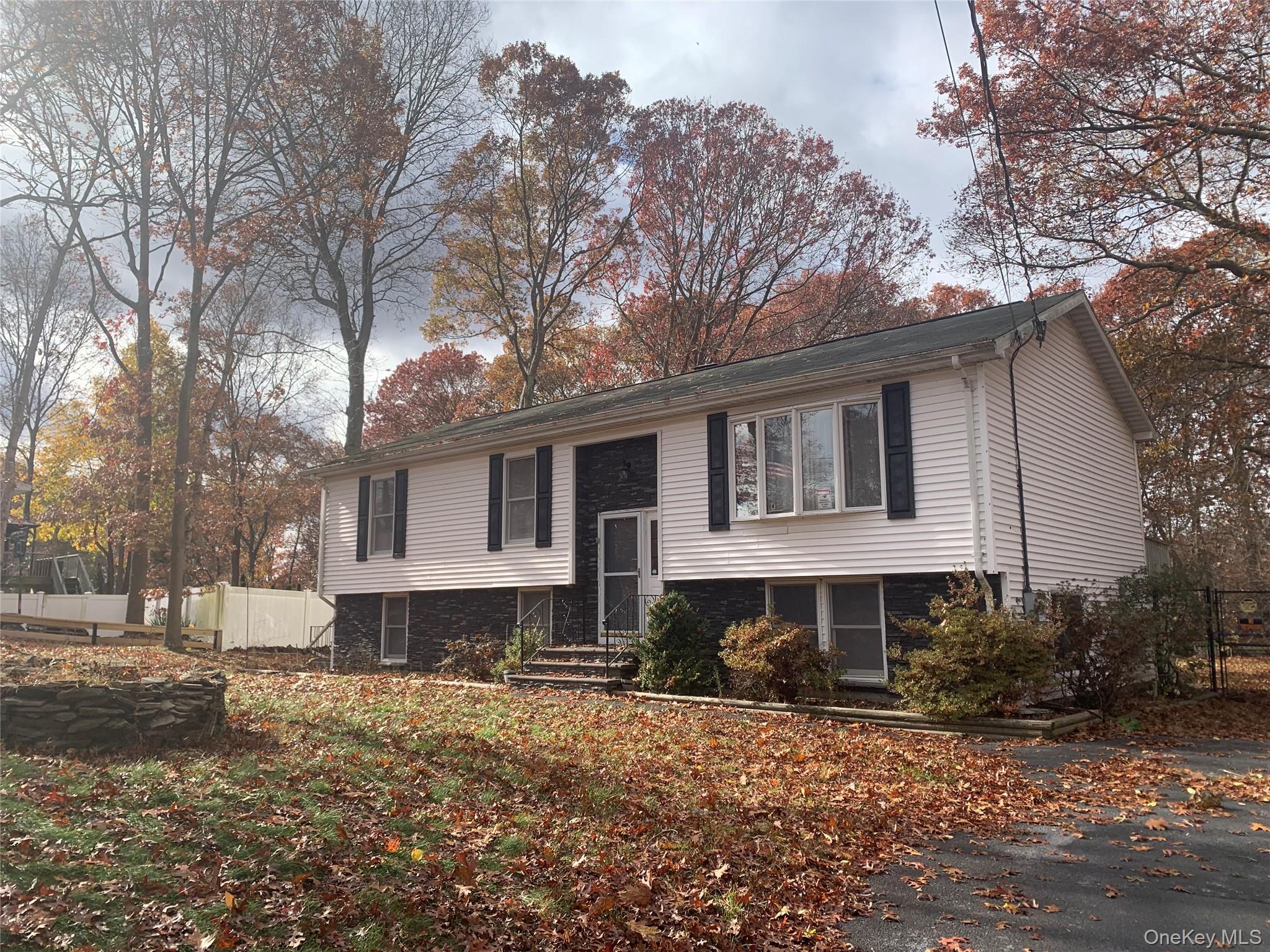 Single Family Boxwood Suffolk County, NY 11967, MLS-934065-2