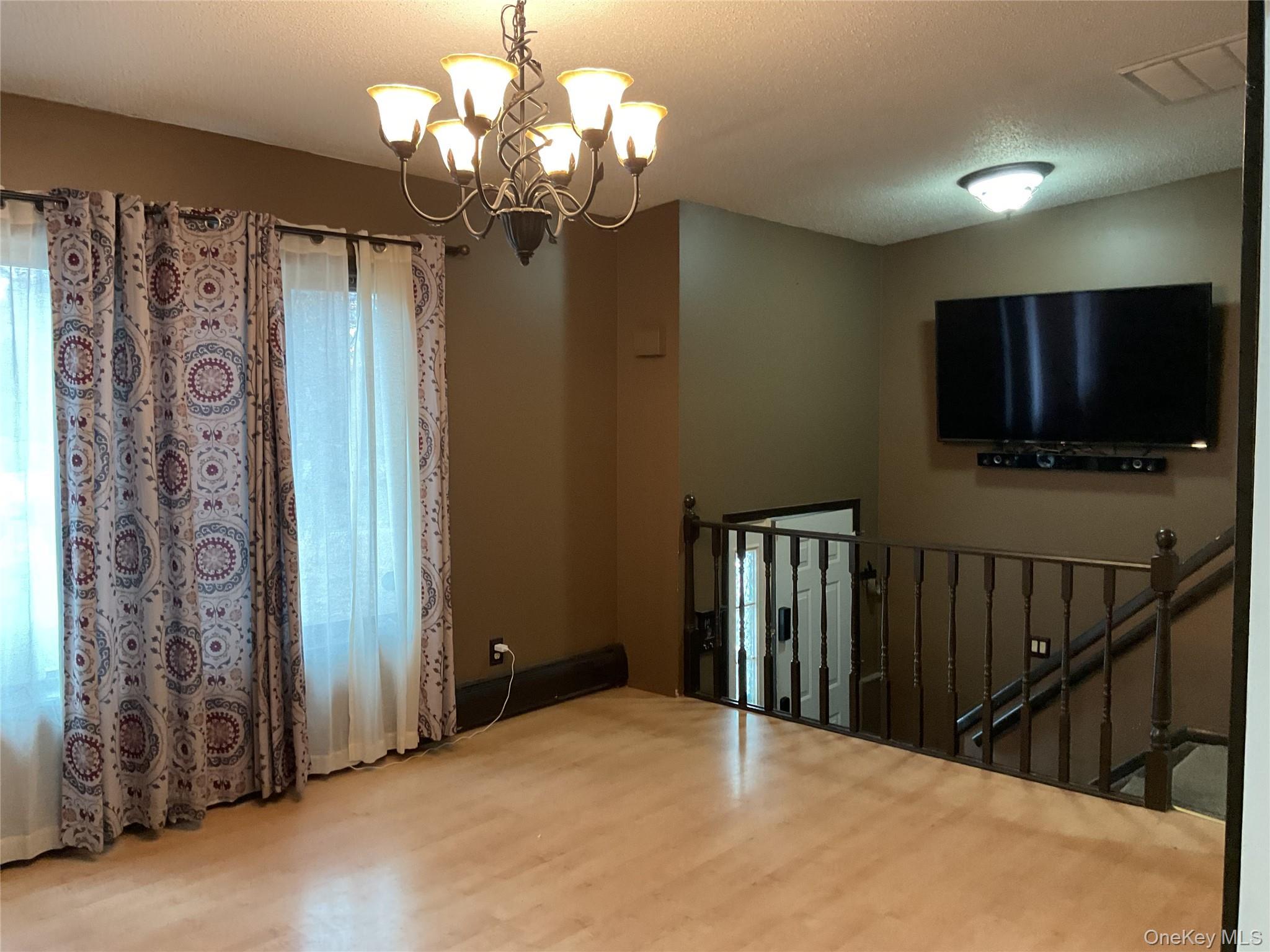 Single Family Boxwood Suffolk County, NY 11967, MLS-934065-3