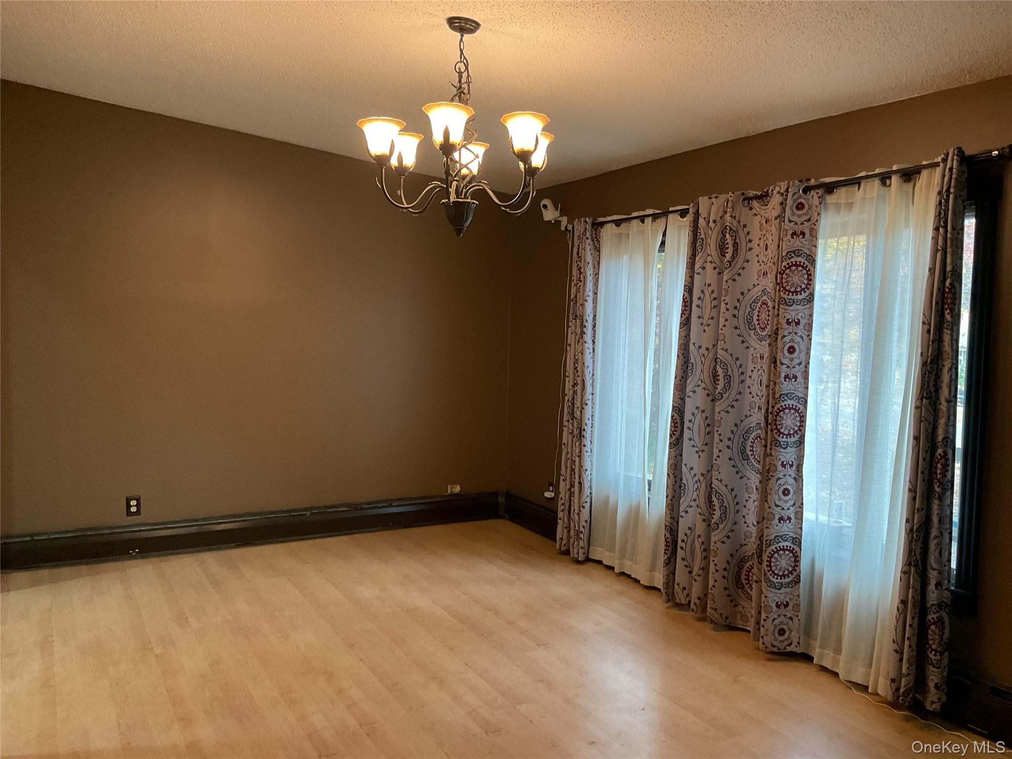 Single Family Boxwood Suffolk County, NY 11967, MLS-934065-5