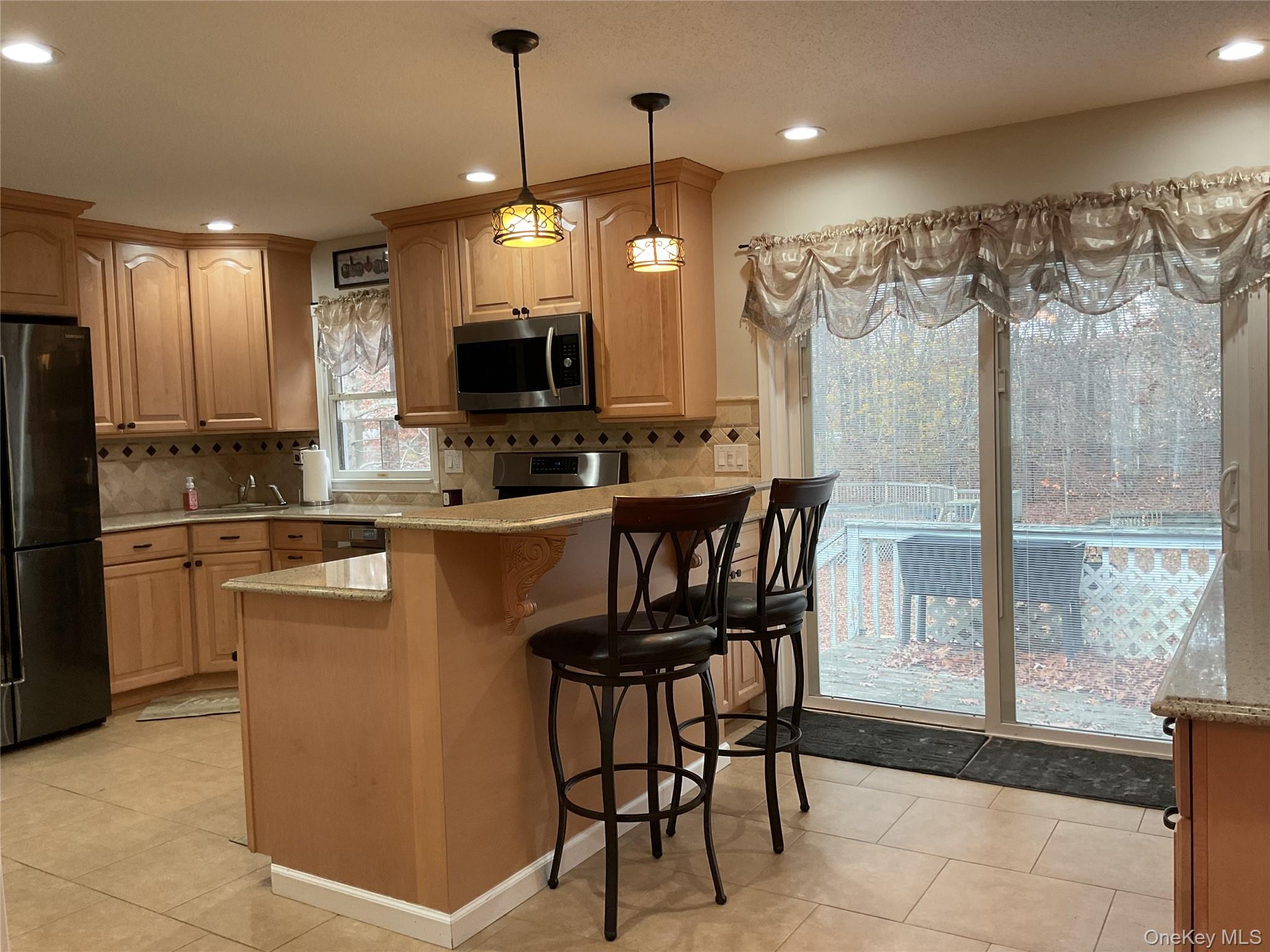 Single Family Boxwood Suffolk County, NY 11967, MLS-934065-9