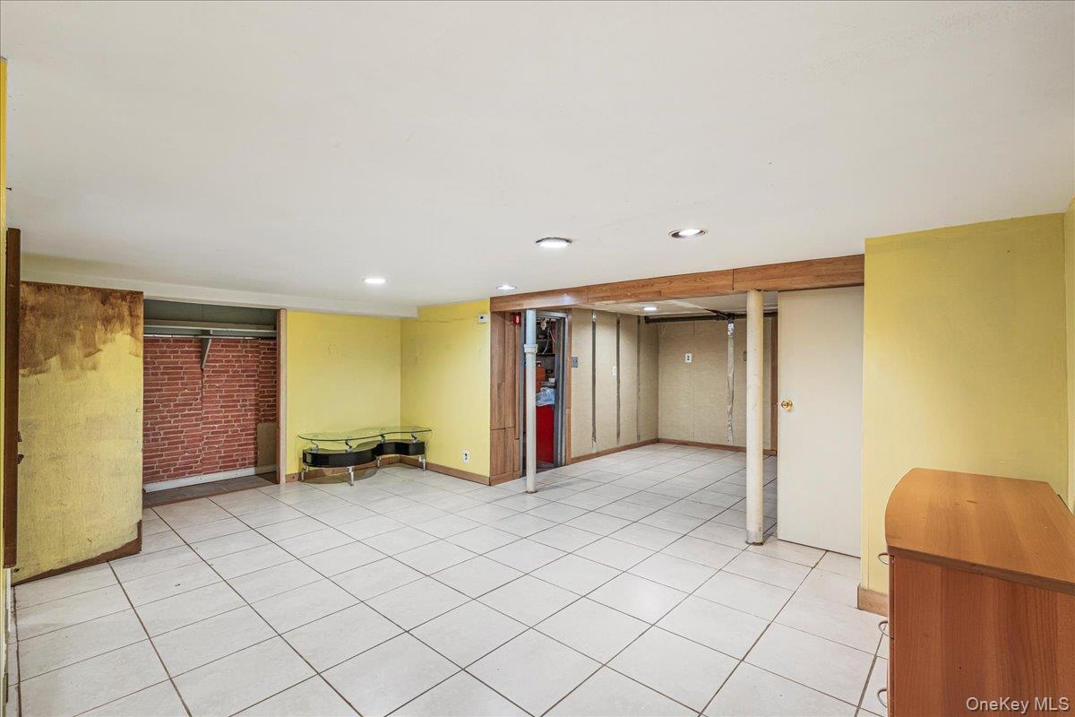 Single Family 48th  Queens, NY 11104, MLS-934088-17