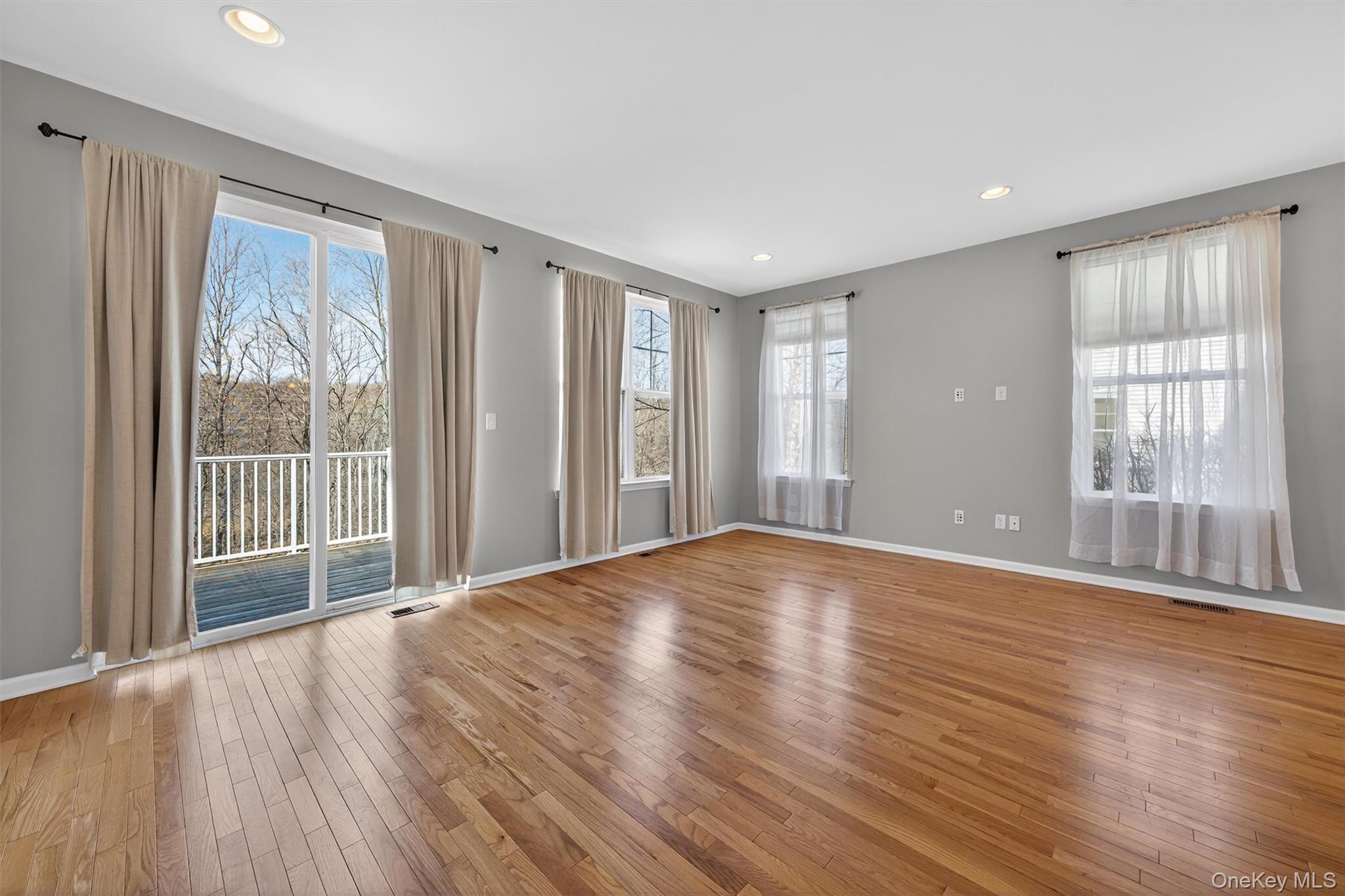 Single Family Meadow View  Orange County, NY 10940, MLS-934102-15