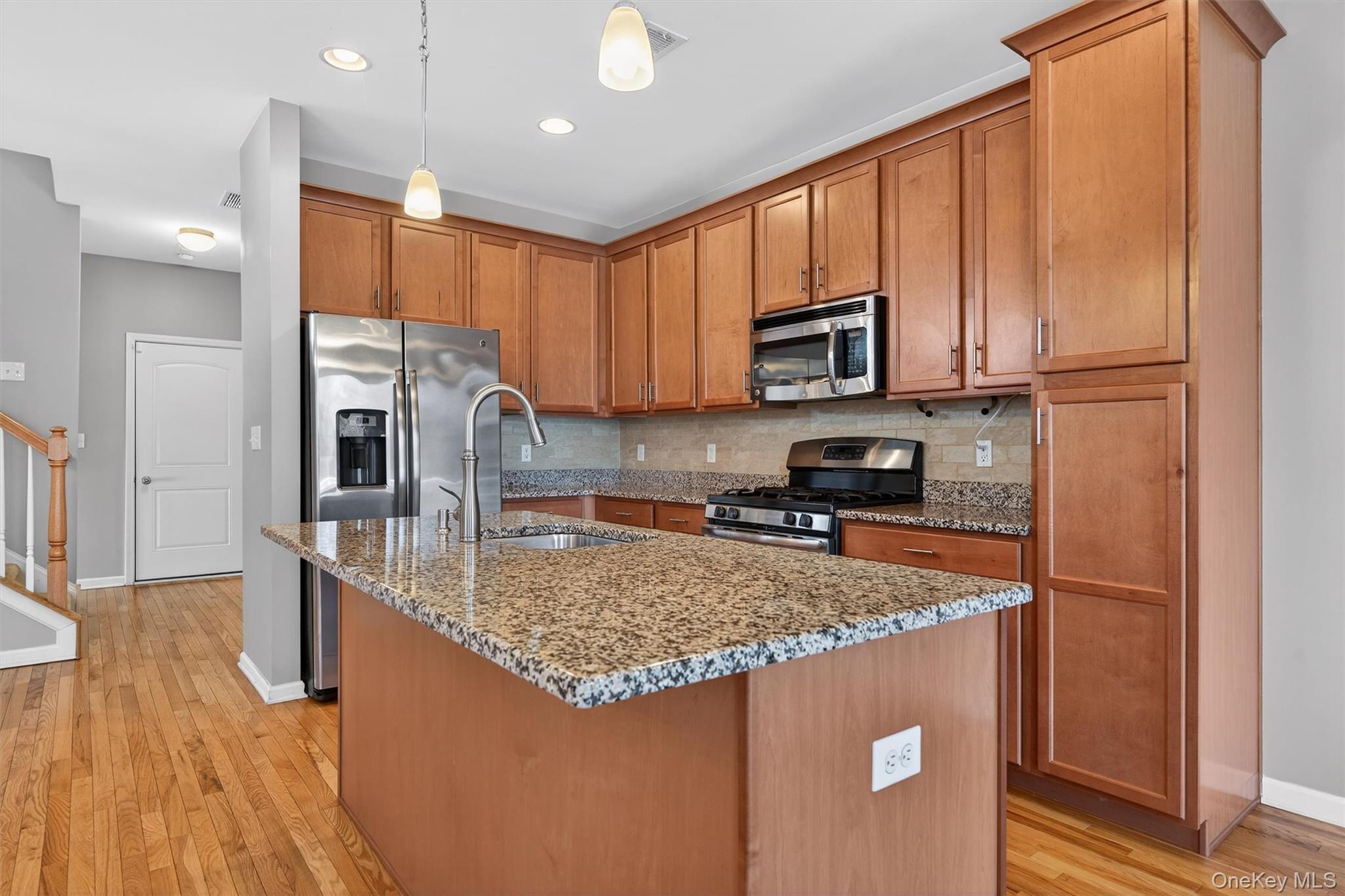 Single Family Meadow View  Orange County, NY 10940, MLS-934102-8