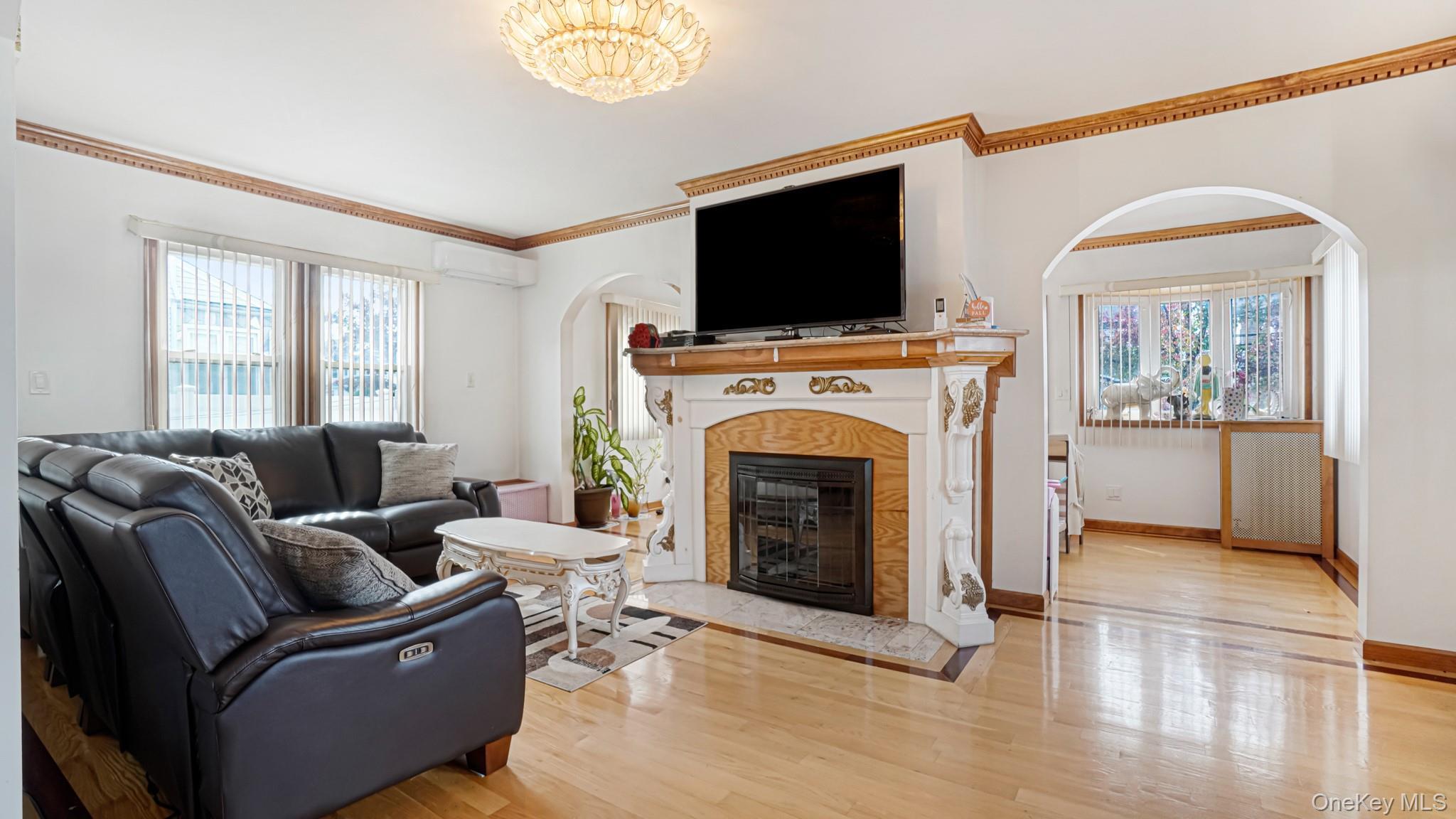 Single Family 212th Queens, NY 11428, MLS-934121-8