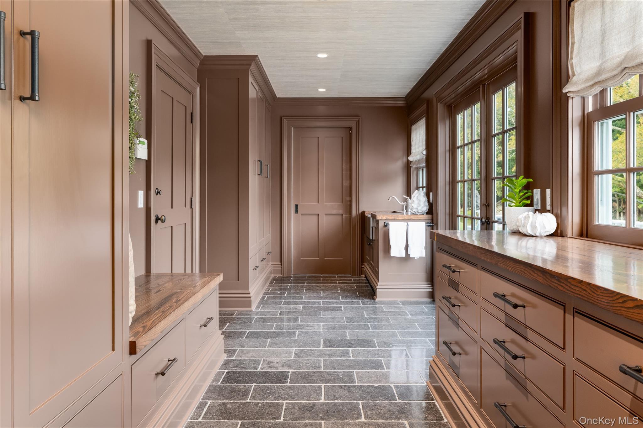 Single Family Stanwich  Out Of Area, NY 06830, MLS-934138-22