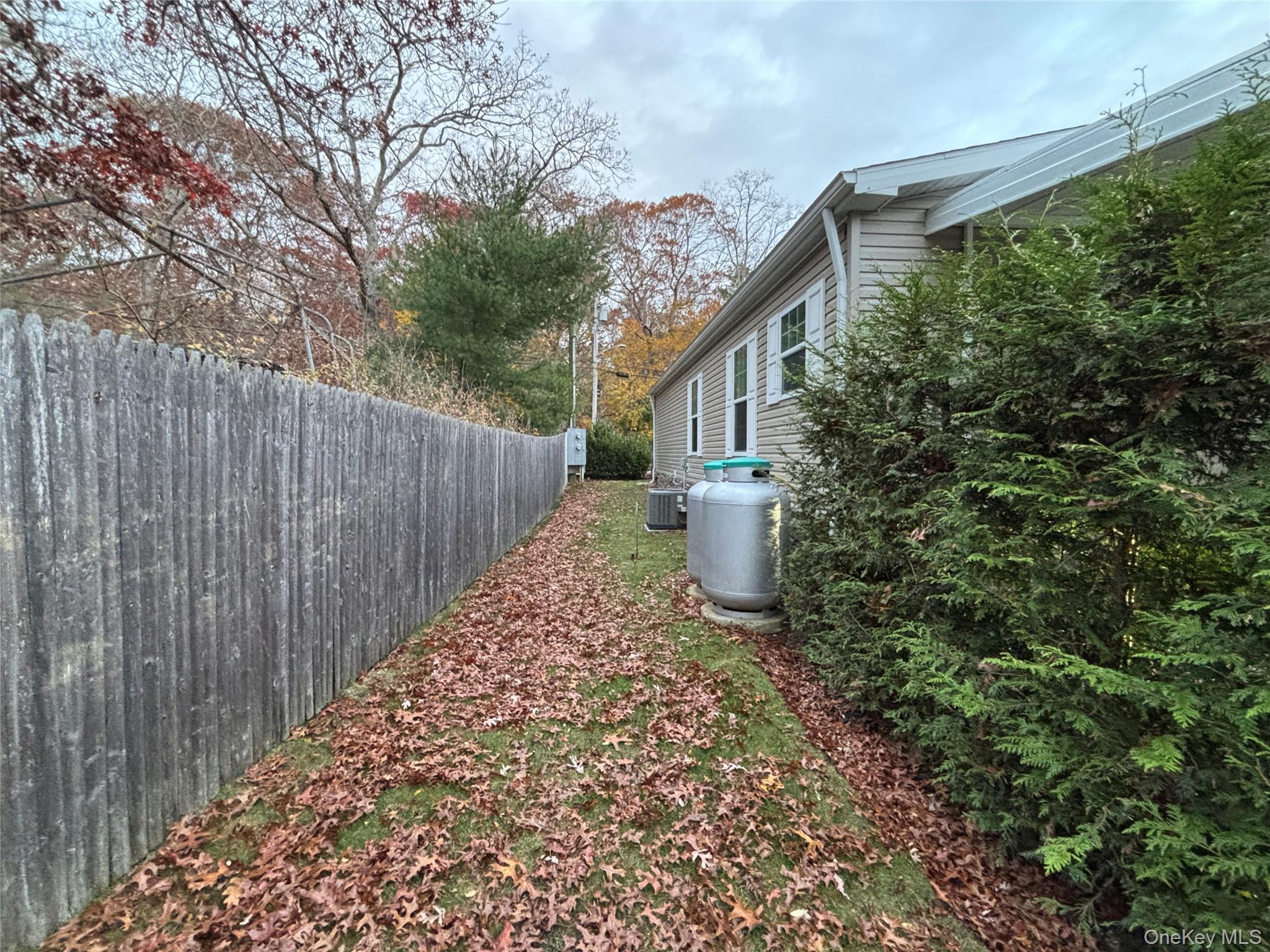 Single Family Forge Suffolk County, NY 11901, MLS-934144-32