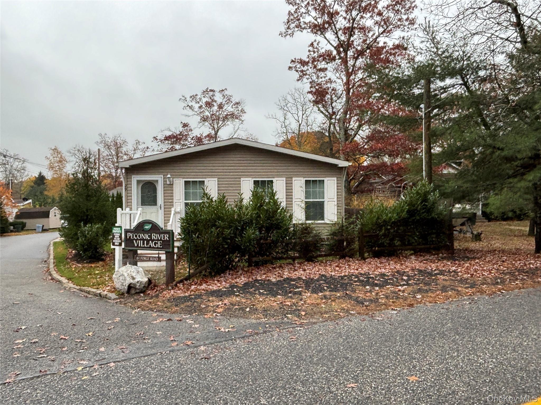 Single Family Forge  Suffolk County, NY 11901, MLS-934144-38