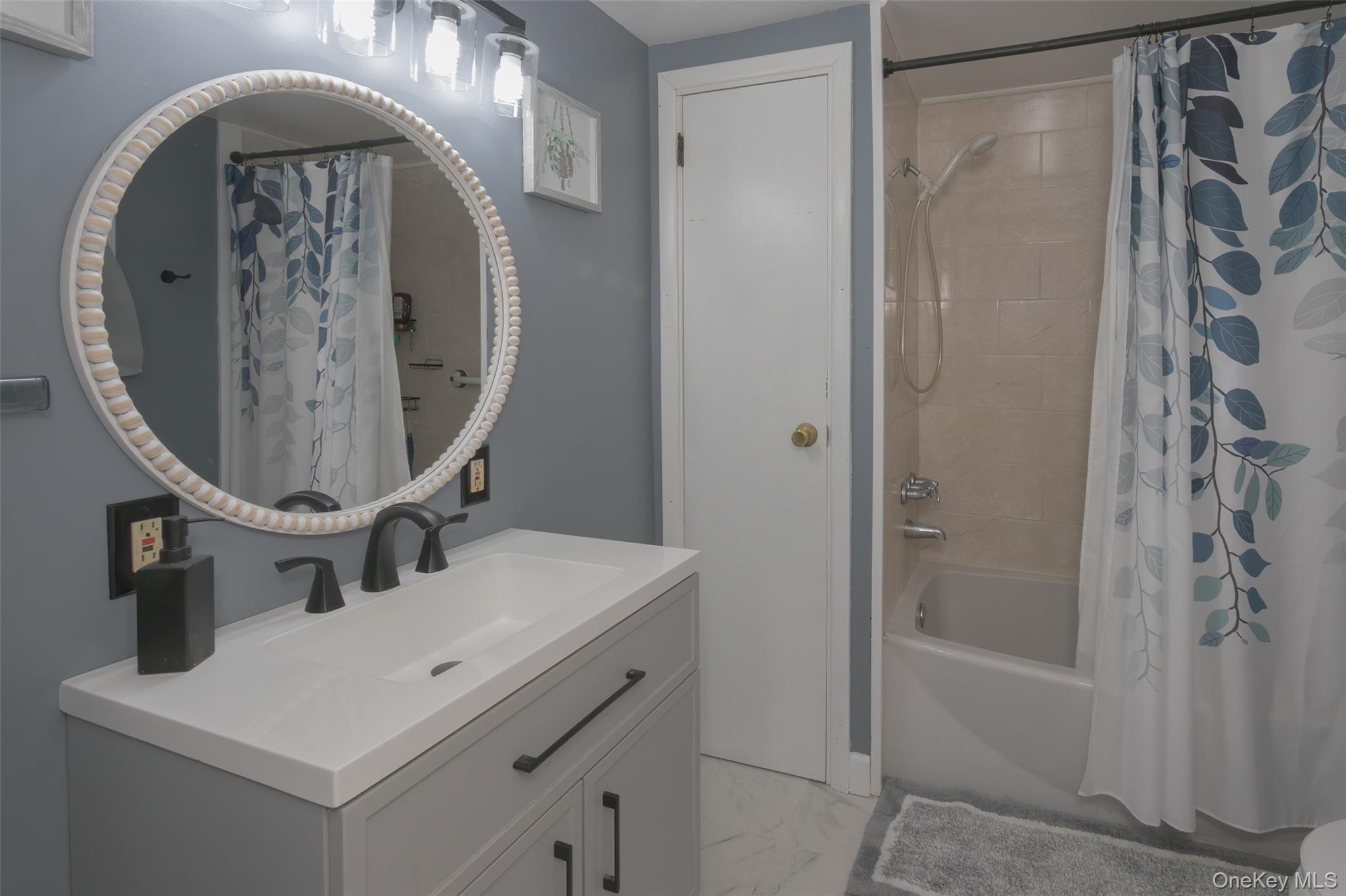 Single Family Hudson  Orange County, NY 10918, MLS-934146-14