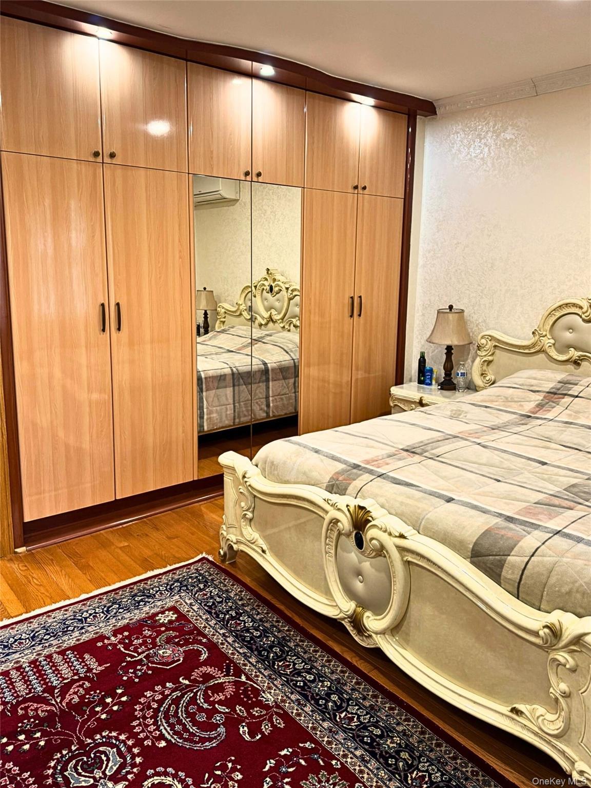 Single Family Hoover  Queens, NY 11435, MLS-934159-7