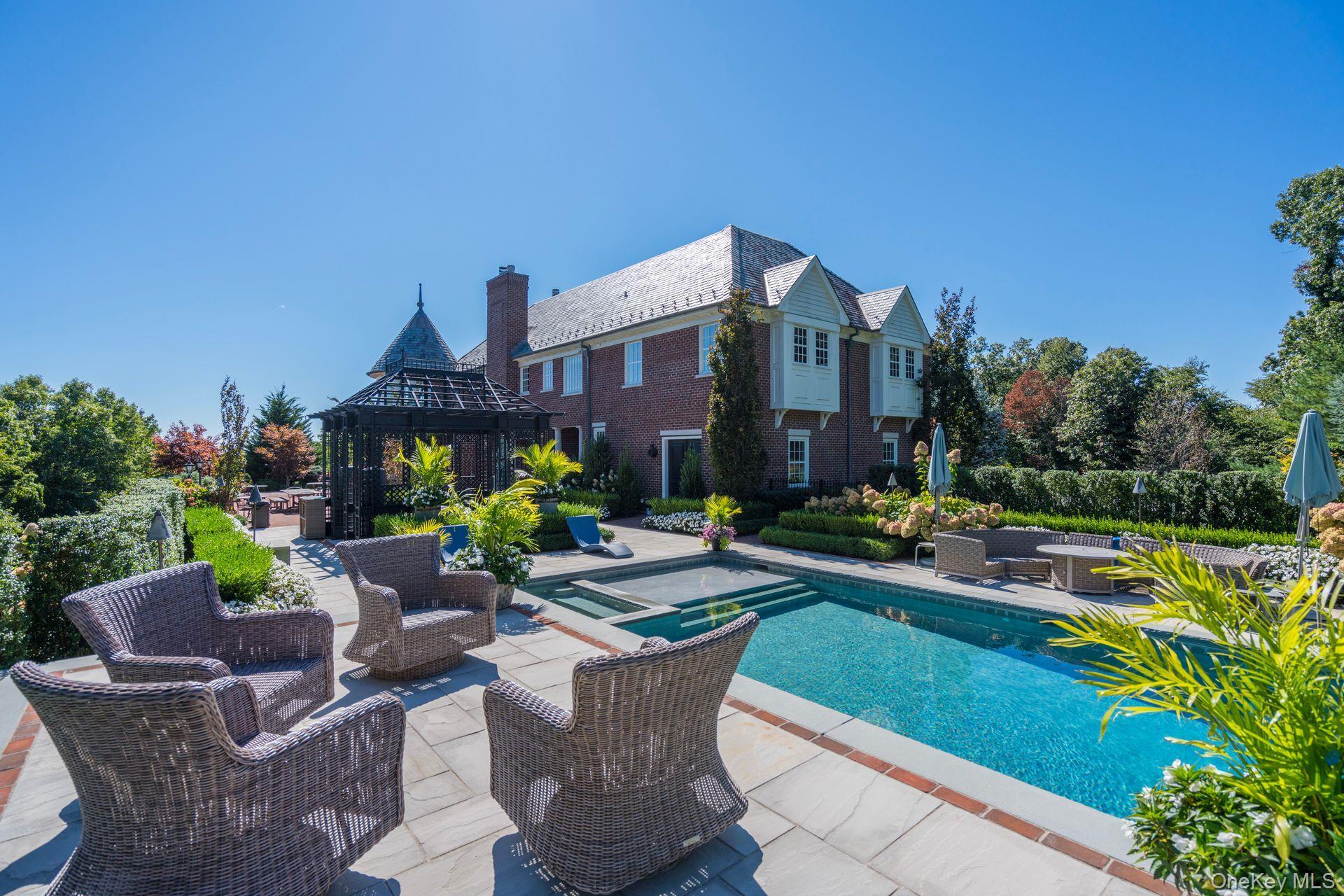 Single Family Gwynne Suffolk County, NY 11747, MLS-934191-41