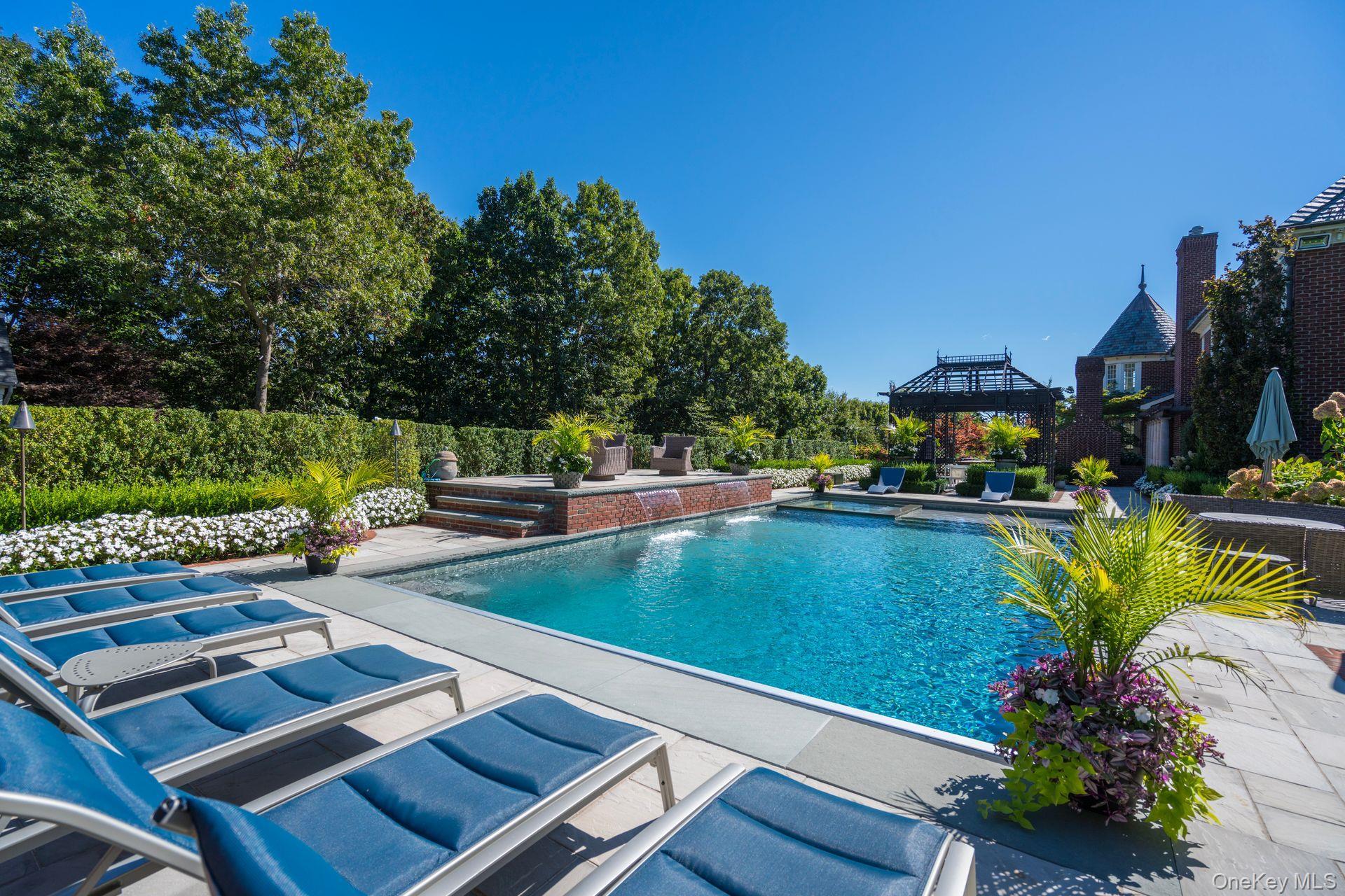 Single Family Gwynne Suffolk County, NY 11747, MLS-934191-43