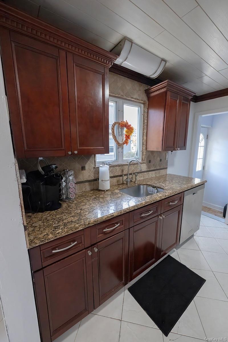 Single Family Windsor  Nassau County, NY 11572, MLS-934210-10