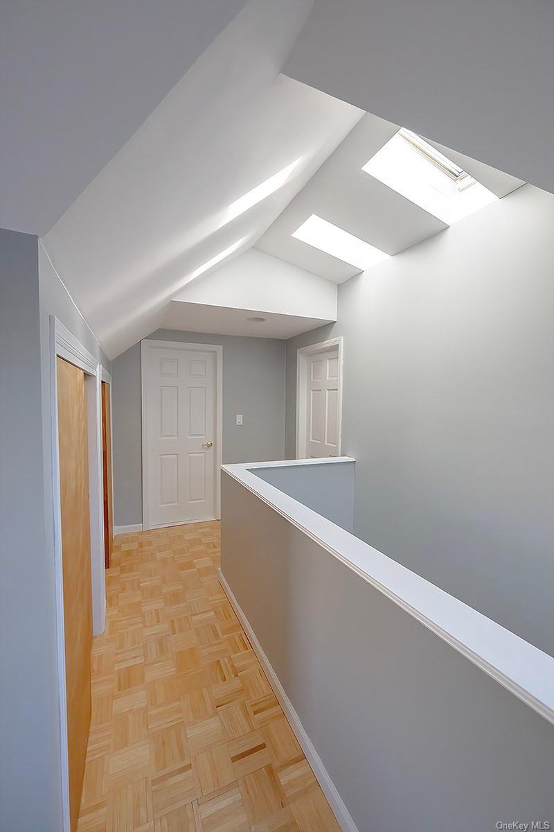 Single Family Windsor  Nassau County, NY 11572, MLS-934210-21