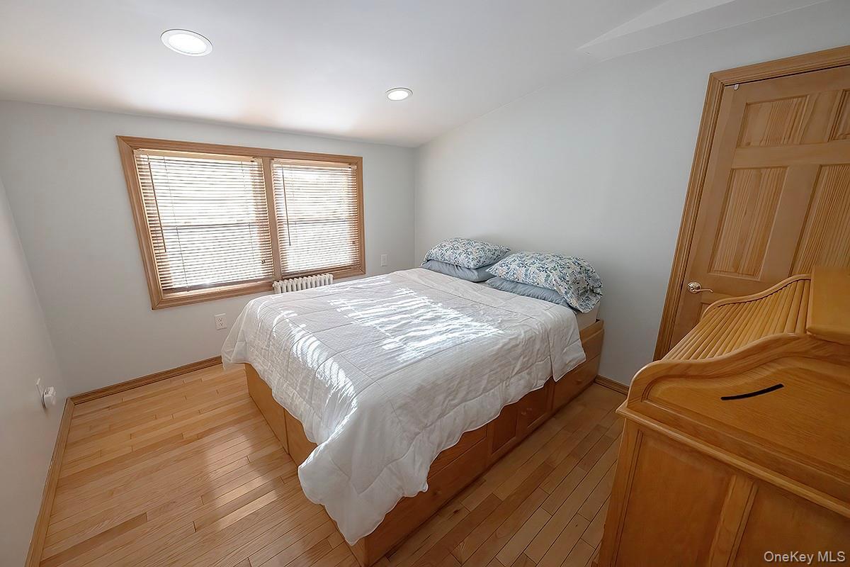 Single Family Windsor  Nassau County, NY 11572, MLS-934210-26