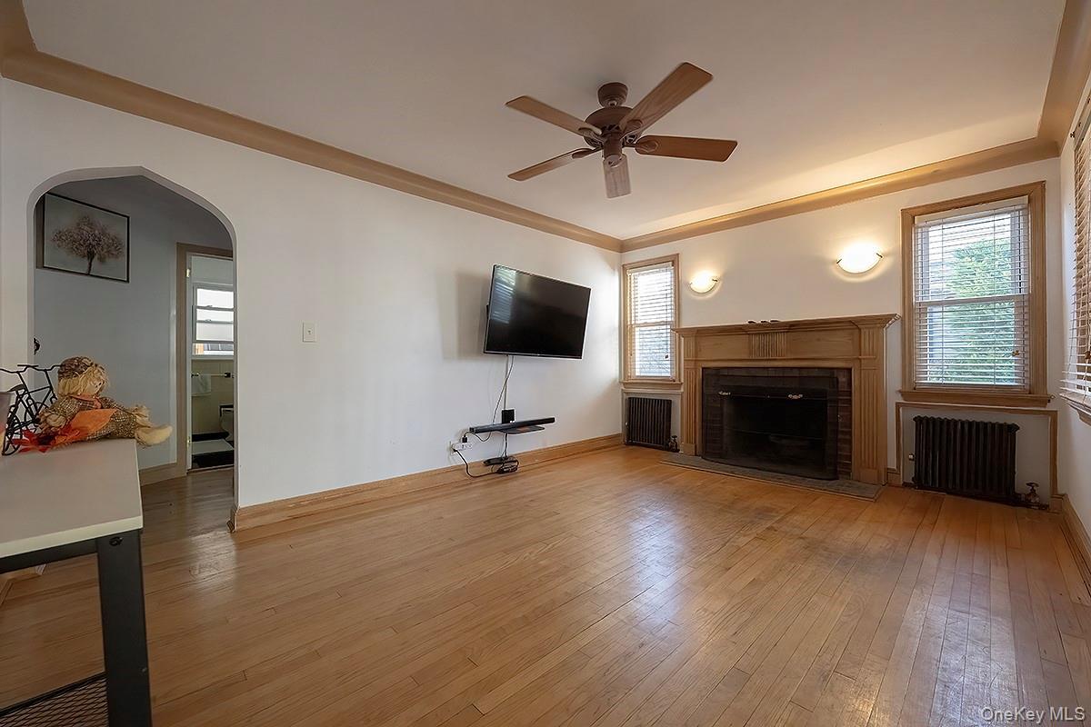 Single Family Windsor  Nassau County, NY 11572, MLS-934210-4