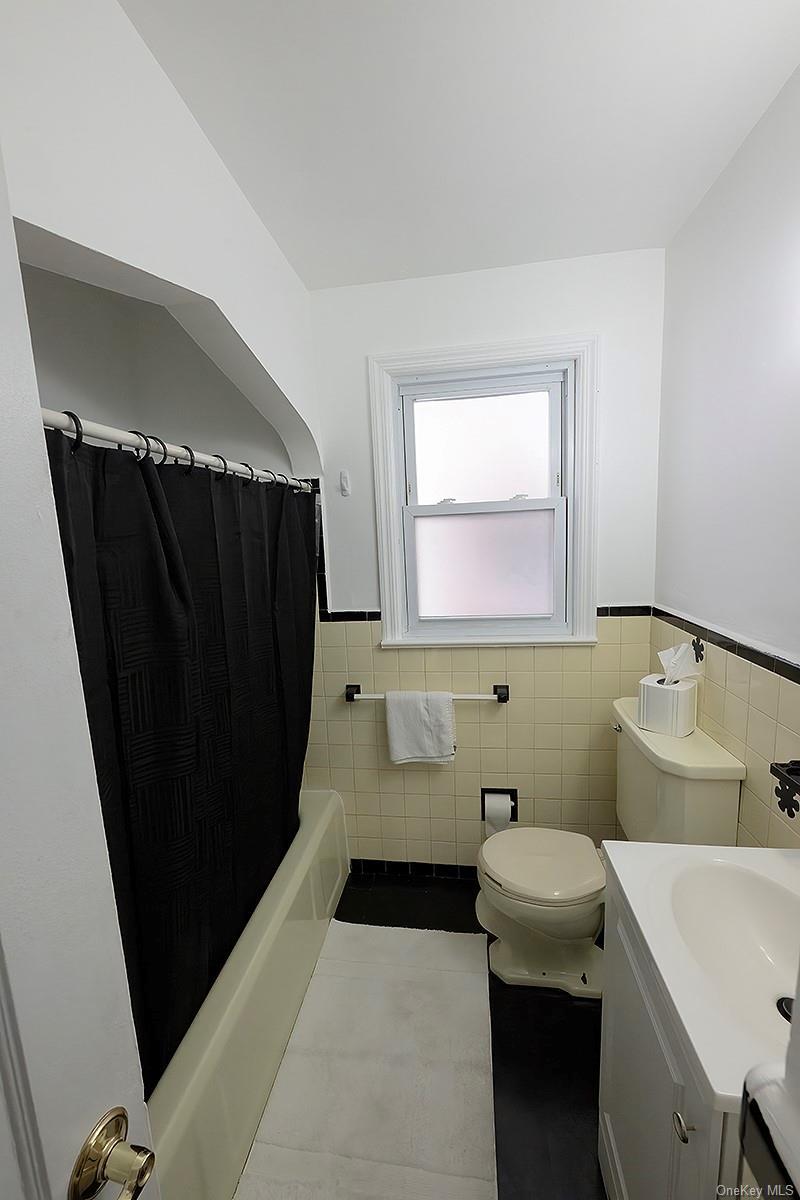 Single Family Windsor  Nassau County, NY 11572, MLS-934210-7