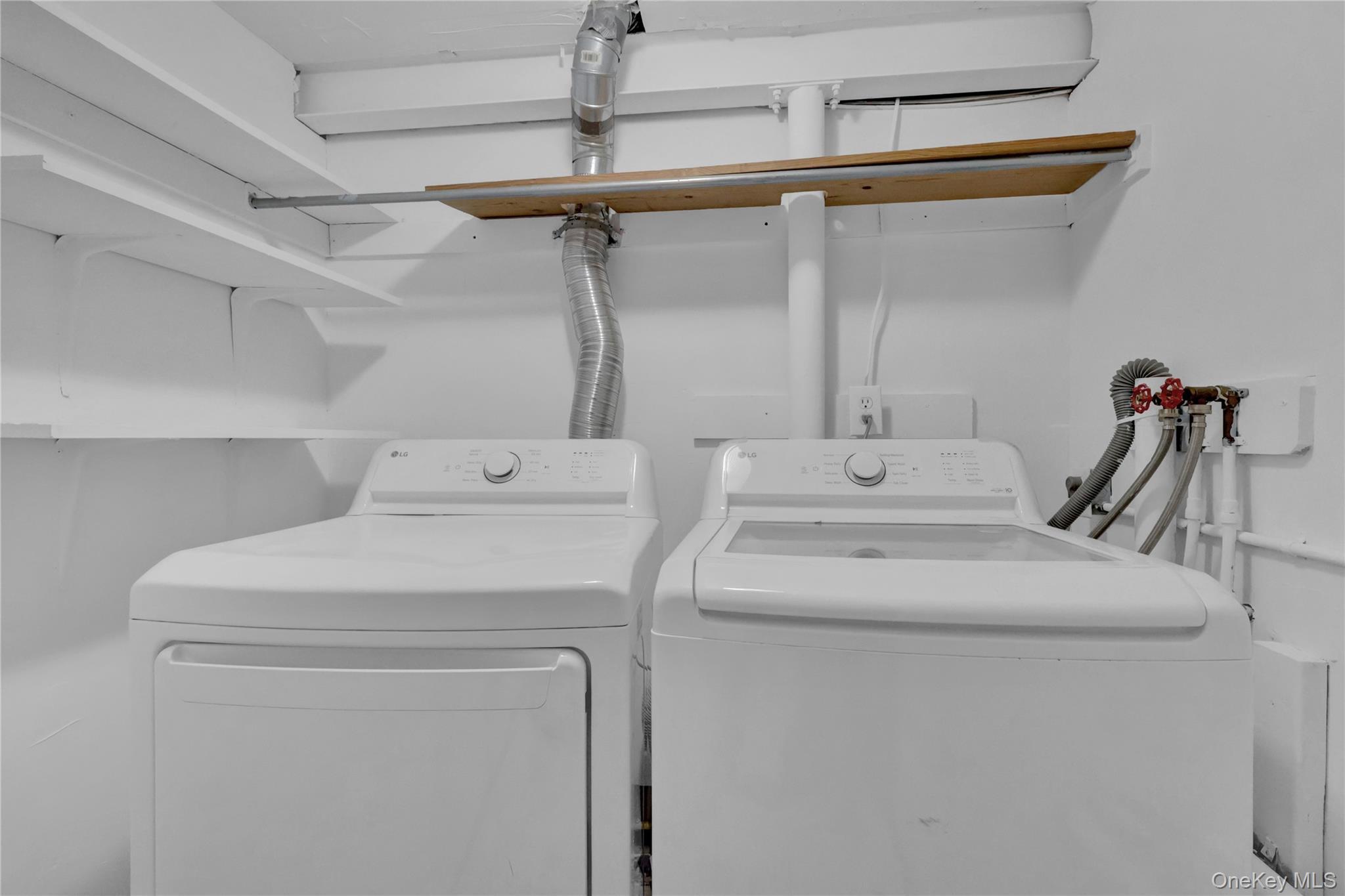 Single Family Pond  Suffolk County, NY 11733, MLS-934276-26