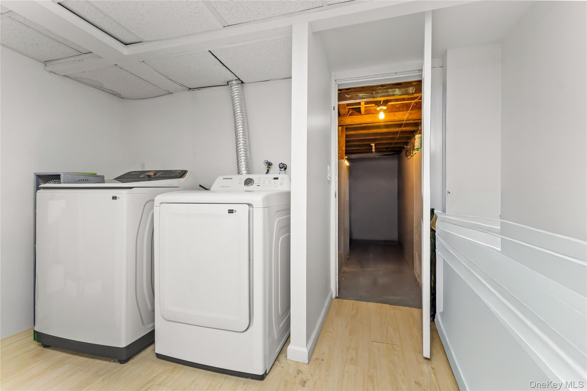 Single Family Cryders Queens, NY 11357, MLS-934310-16