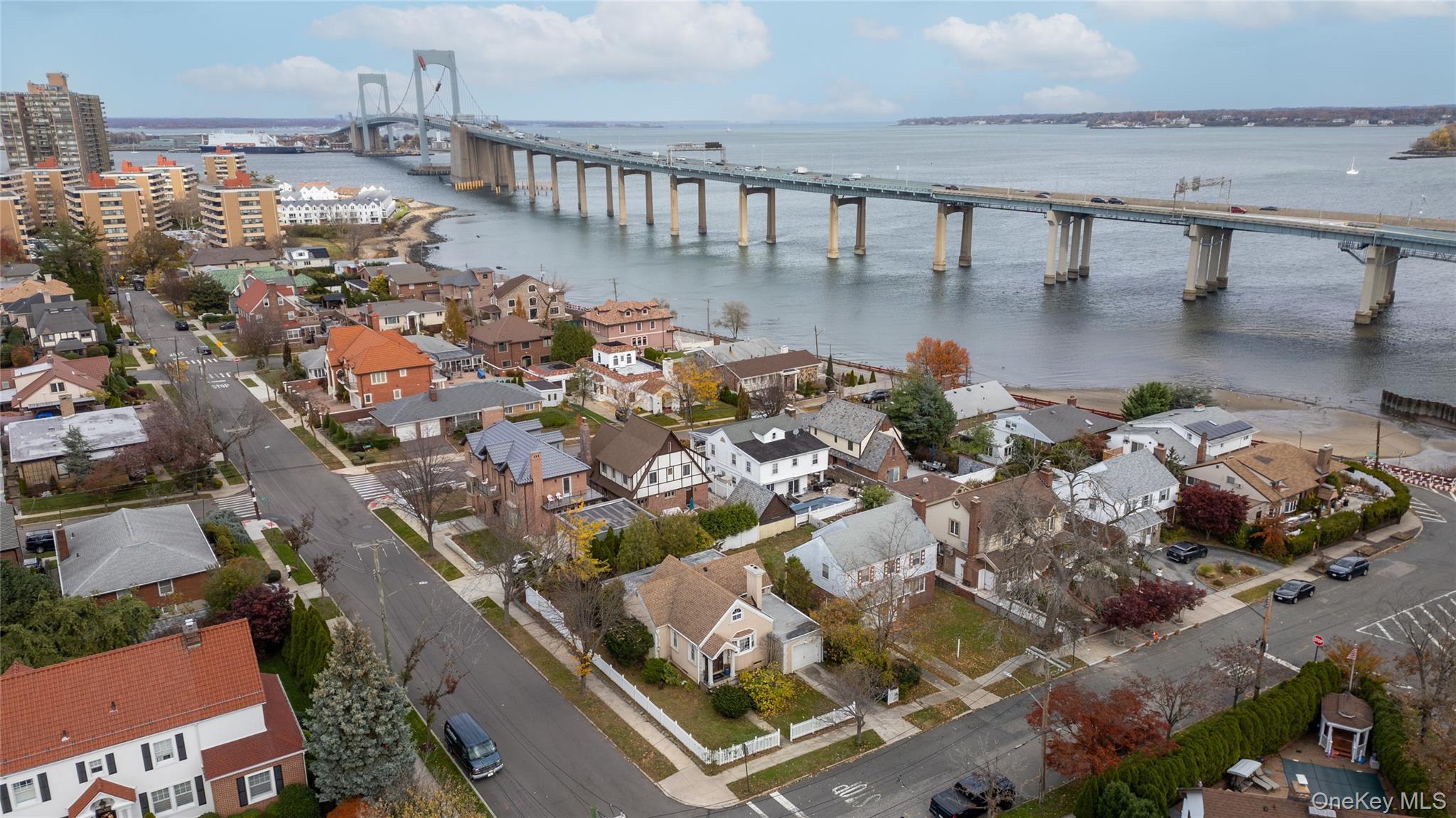 Single Family Cryders  Queens, NY 11357, MLS-934310-17