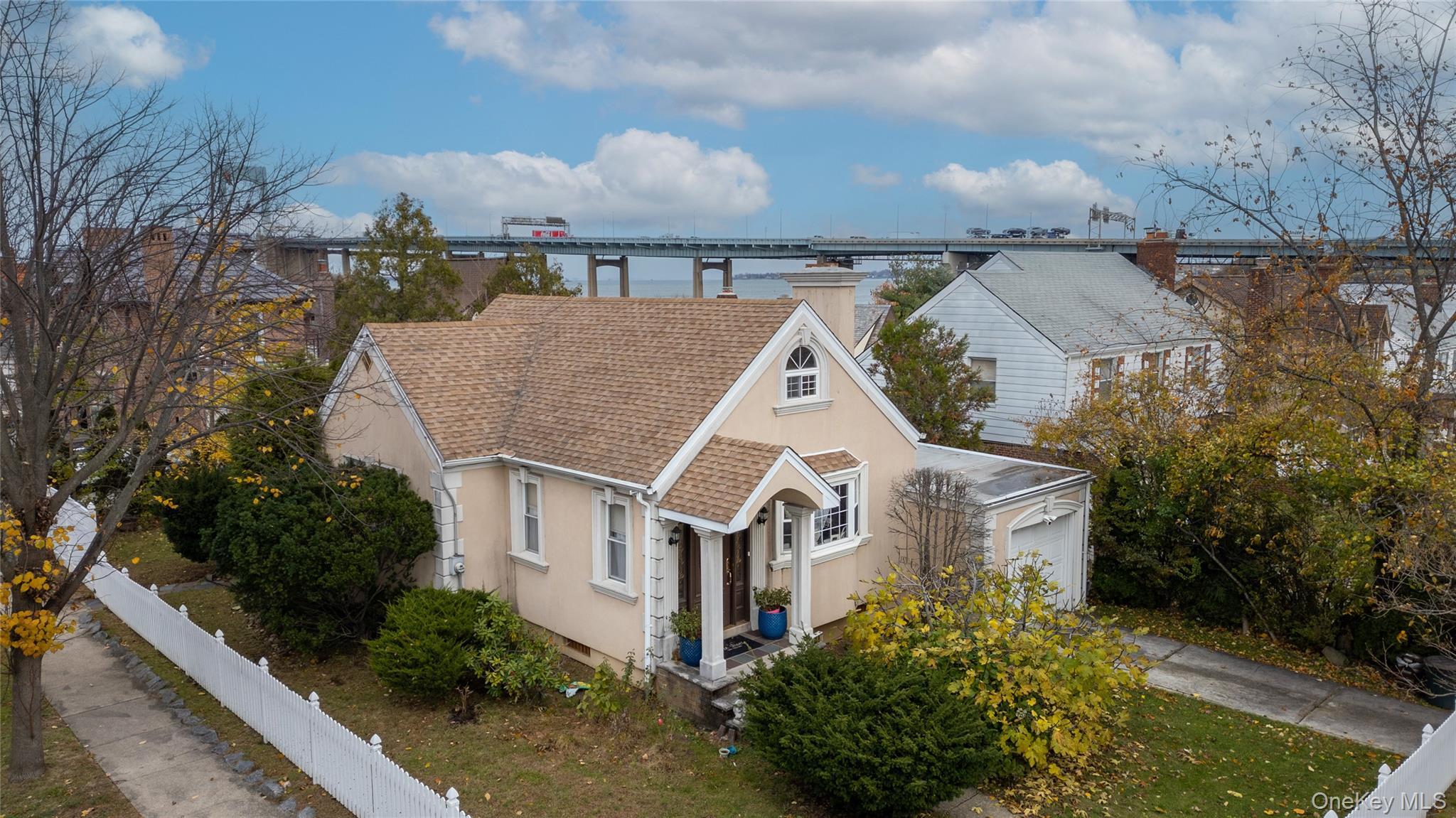 Single Family Cryders Queens, NY 11357, MLS-934310-2