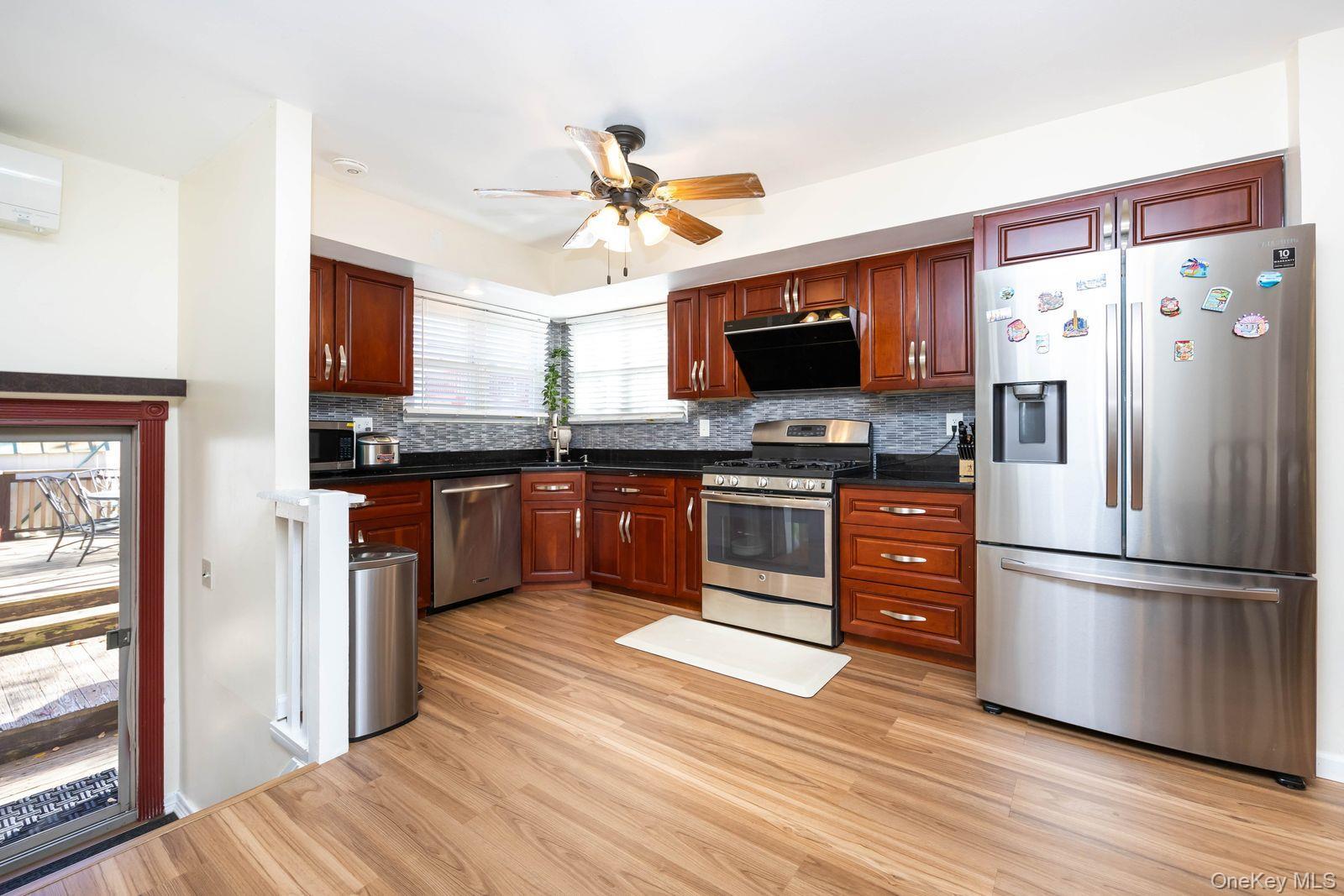 Single Family Park Staten Island, NY 10314, MLS-934321-13