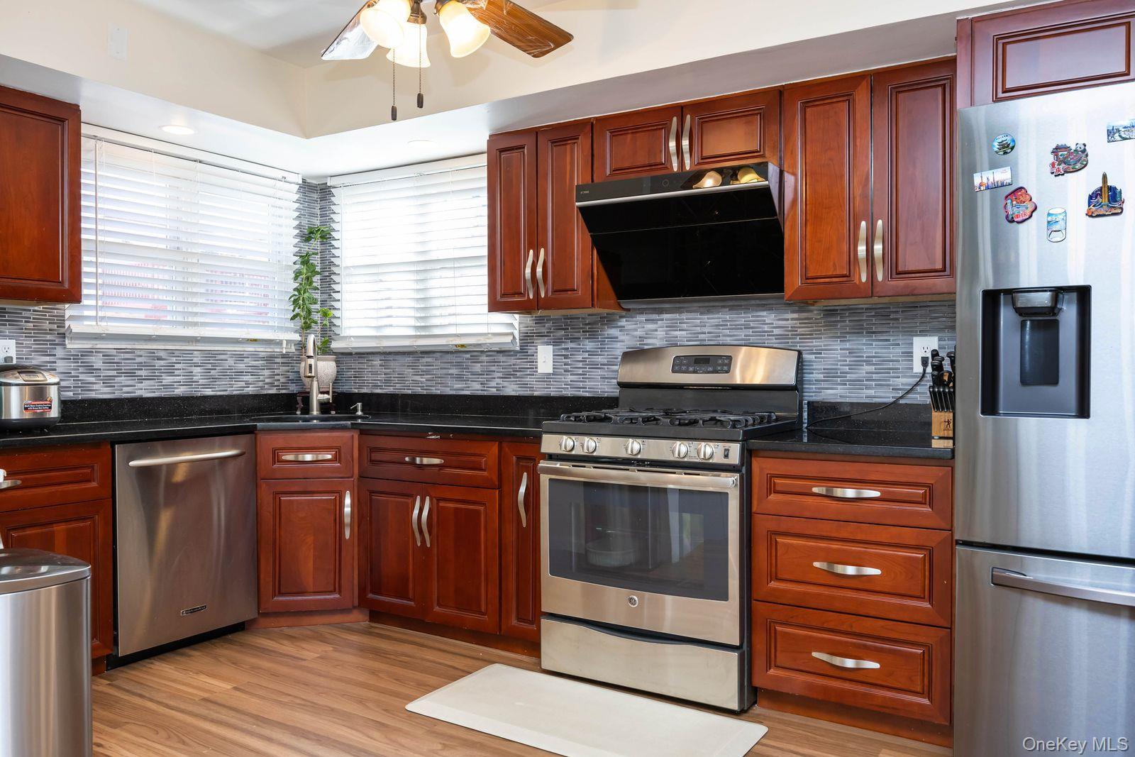 Single Family Park Staten Island, NY 10314, MLS-934321-14