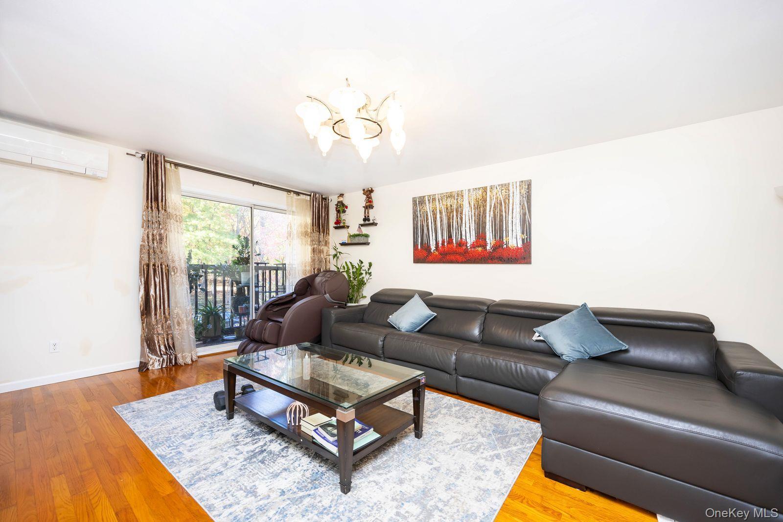 Single Family Park Staten Island, NY 10314, MLS-934321-19