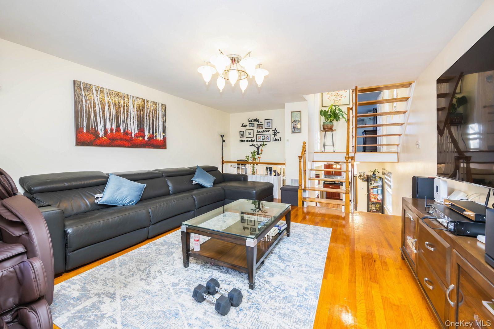 Single Family Park Staten Island, NY 10314, MLS-934321-22