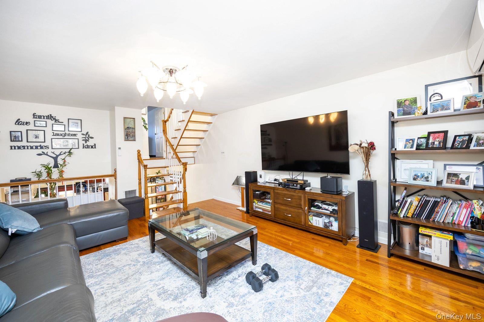 Single Family Park Staten Island, NY 10314, MLS-934321-23