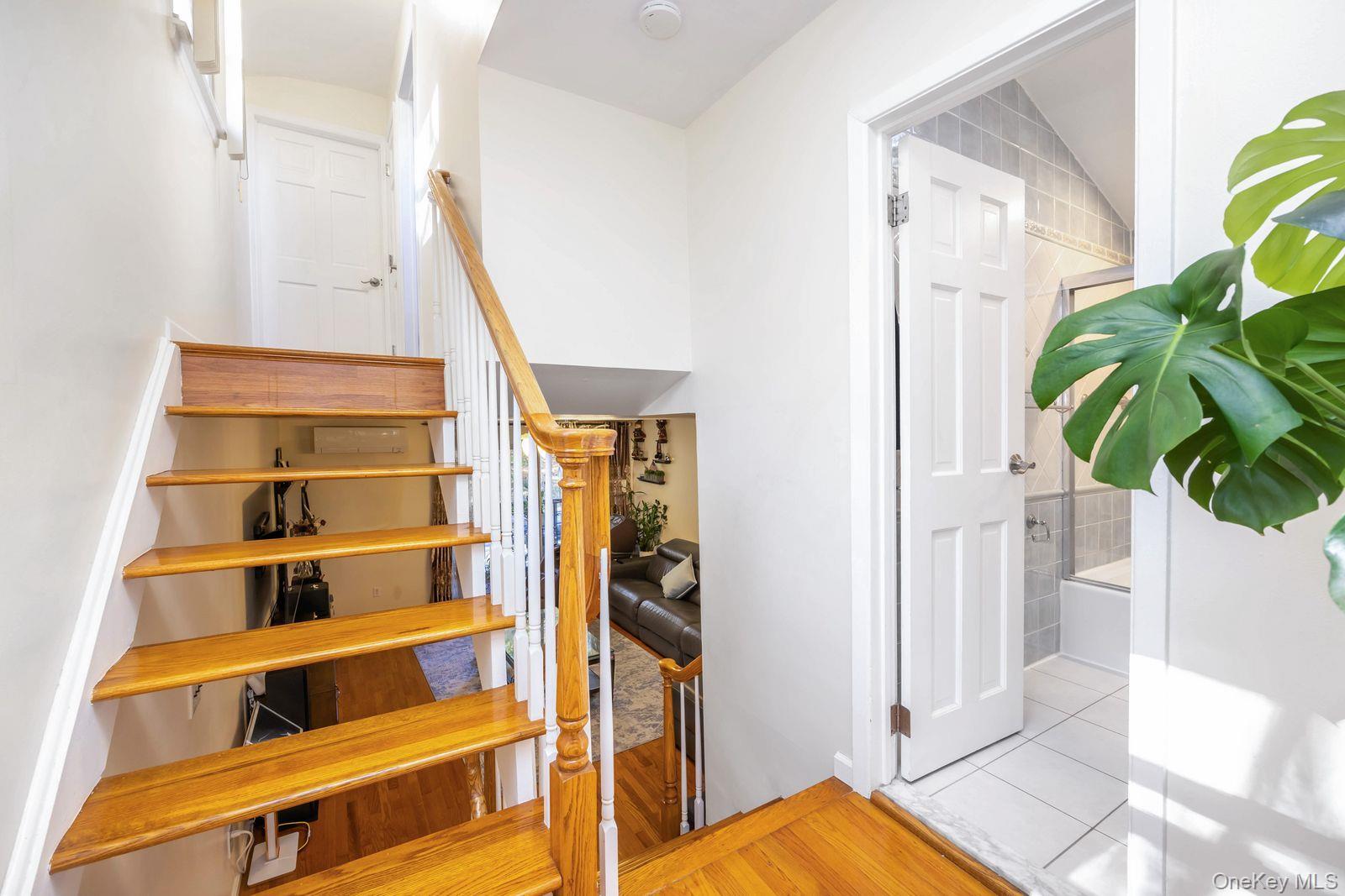 Single Family Park Staten Island, NY 10314, MLS-934321-29