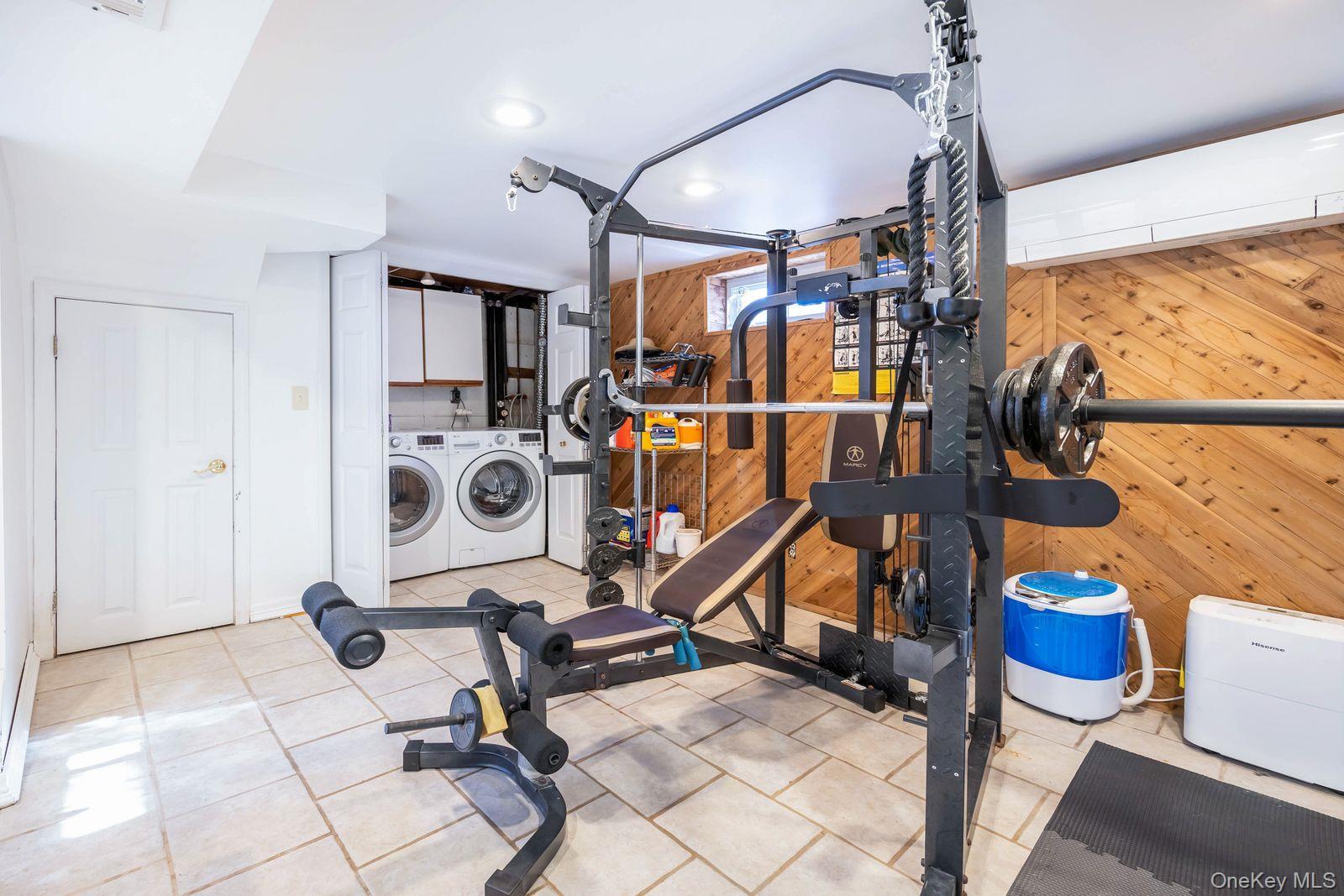 Single Family Park  Staten Island, NY 10314, MLS-934321-37