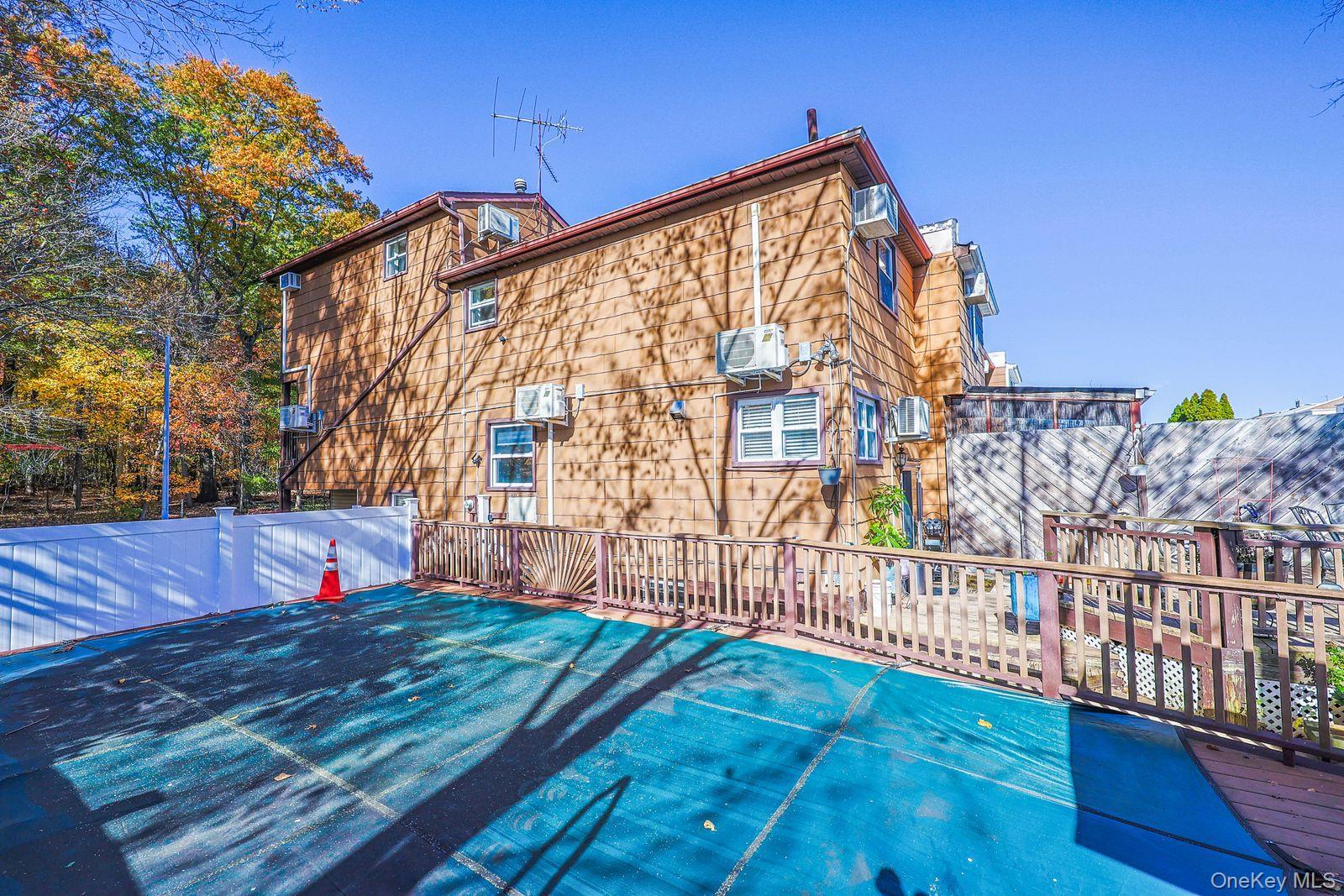 Single Family Park Staten Island, NY 10314, MLS-934321-7