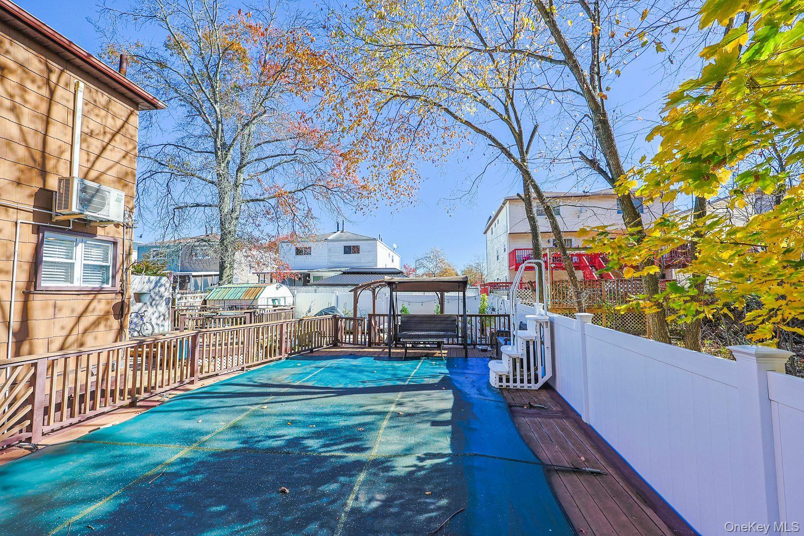 Single Family Park Staten Island, NY 10314, MLS-934321-8