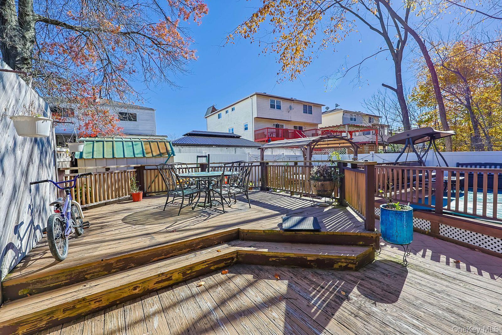 Single Family Park Staten Island, NY 10314, MLS-934321-9