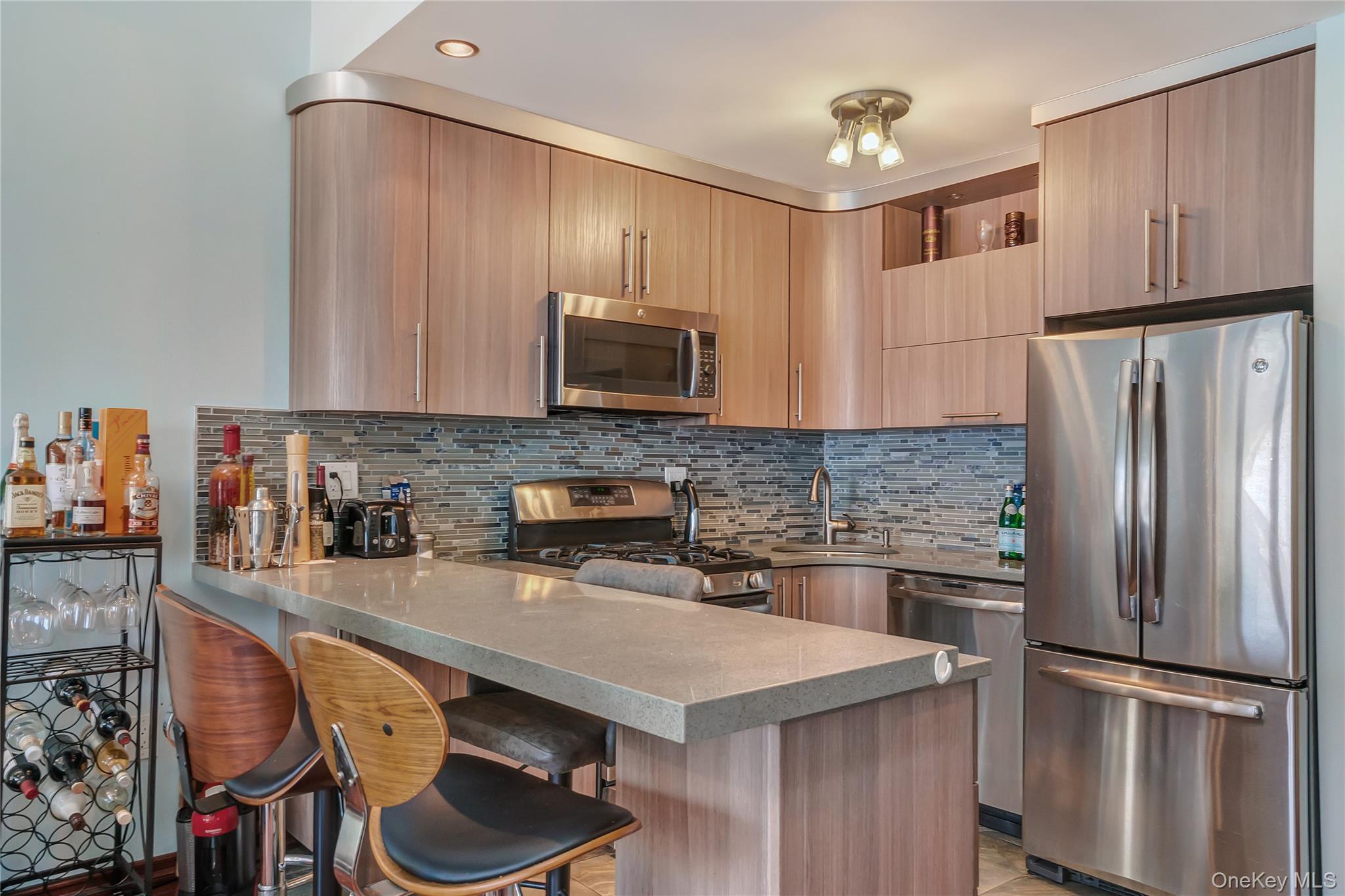 Condo Beach 124th  Queens, NY 11694, MLS-934325-11