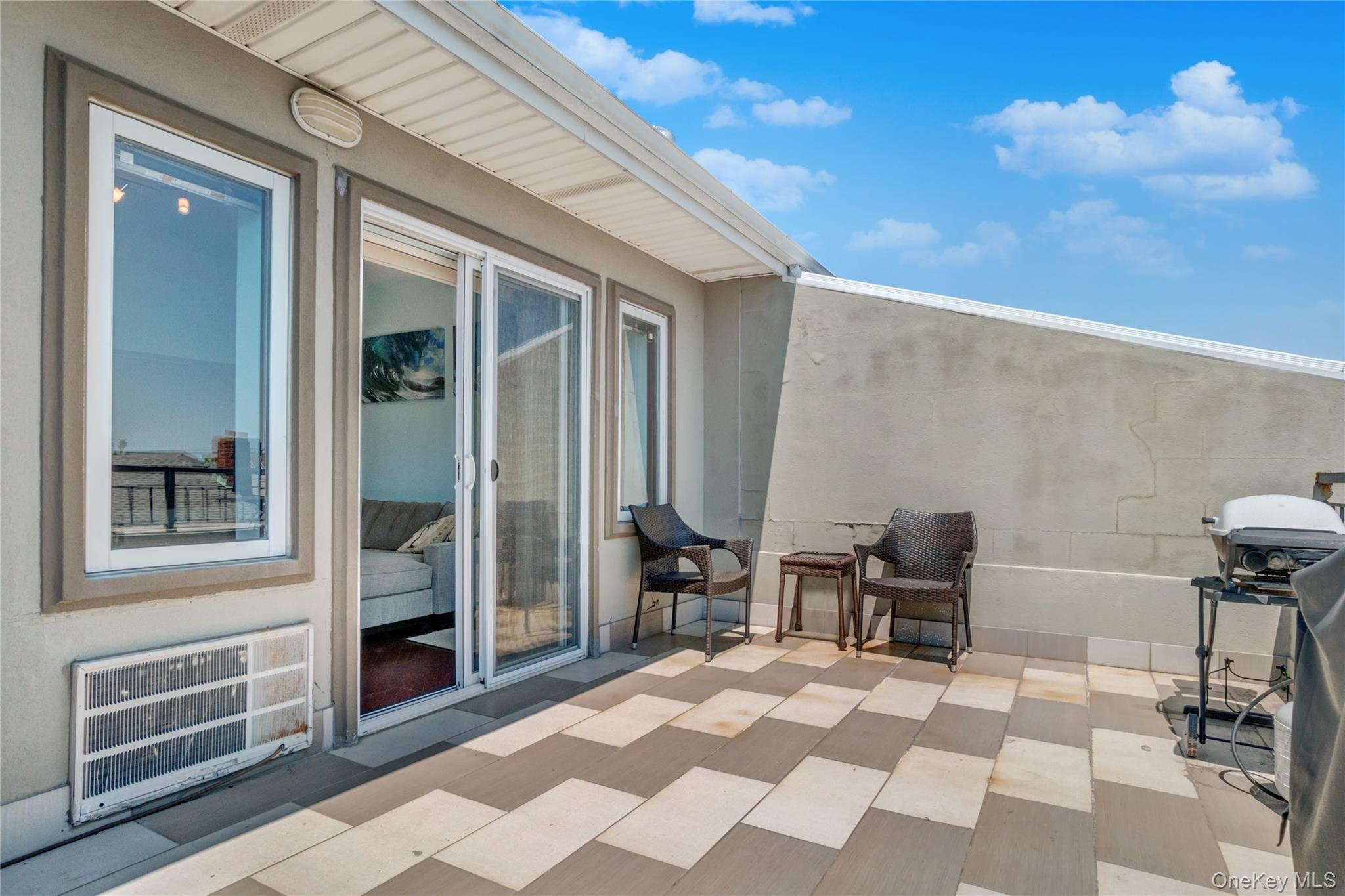 Condo Beach 124th  Queens, NY 11694, MLS-934325-3