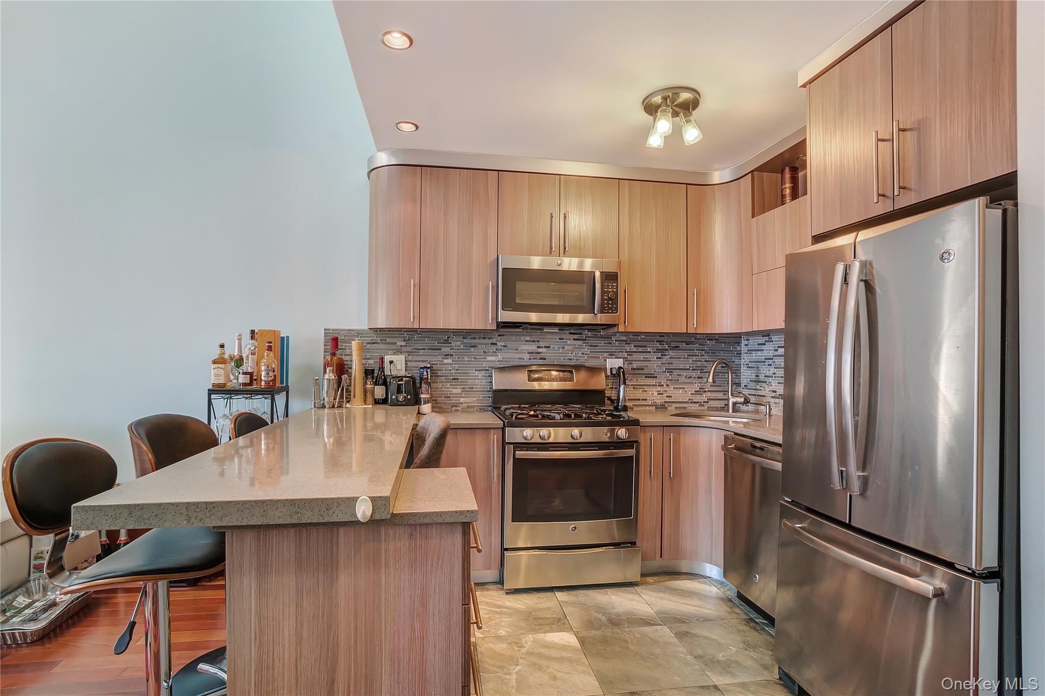 Condo Beach 124th  Queens, NY 11694, MLS-934325-9